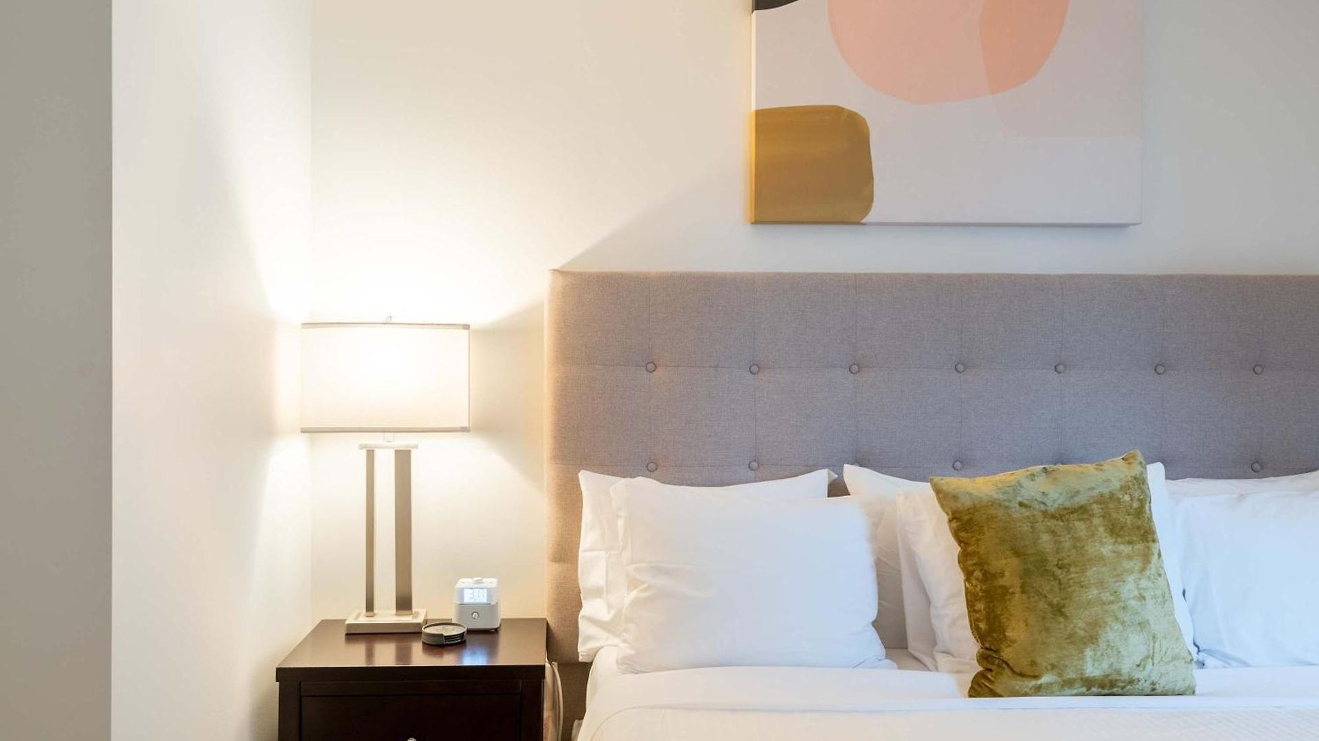 Exclusive 2br Downtown Seaport Boston