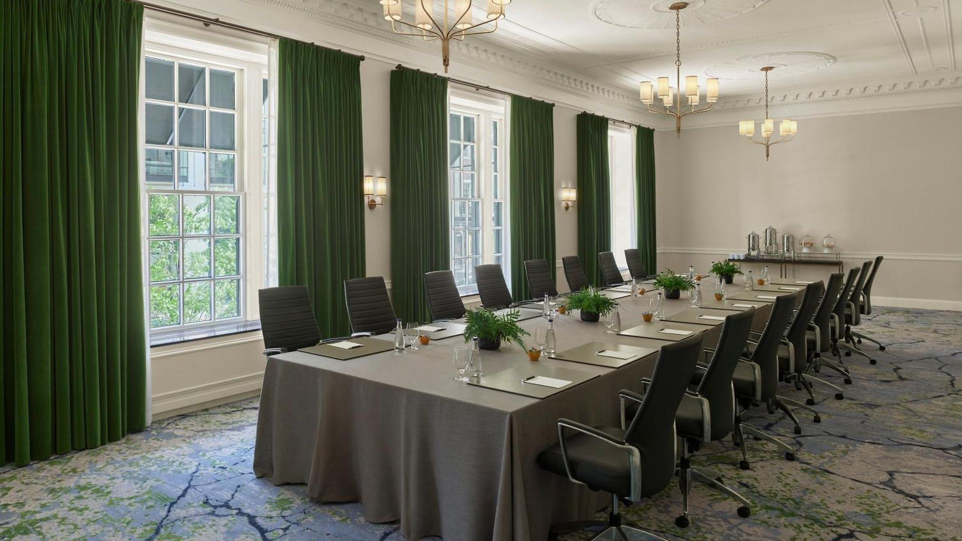 Hotel The Newbury 5*