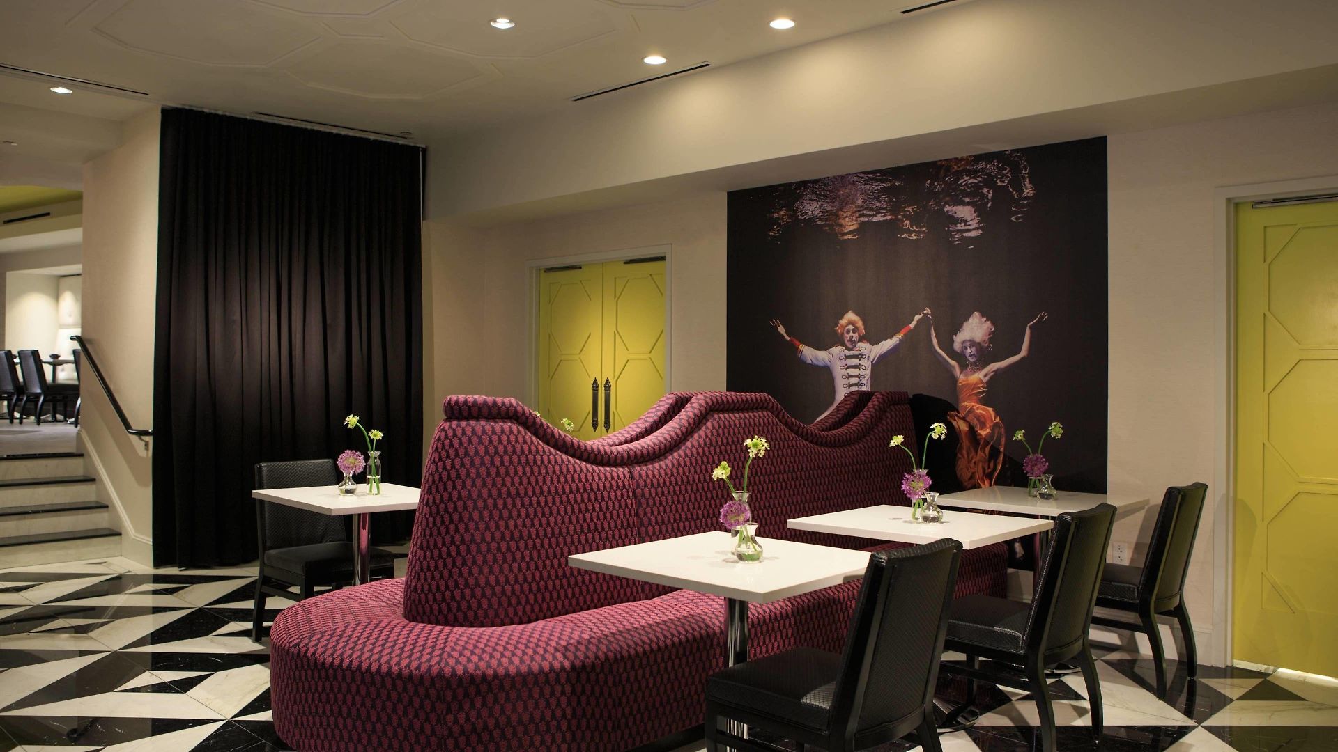 Courtyard By Marriott Downtown