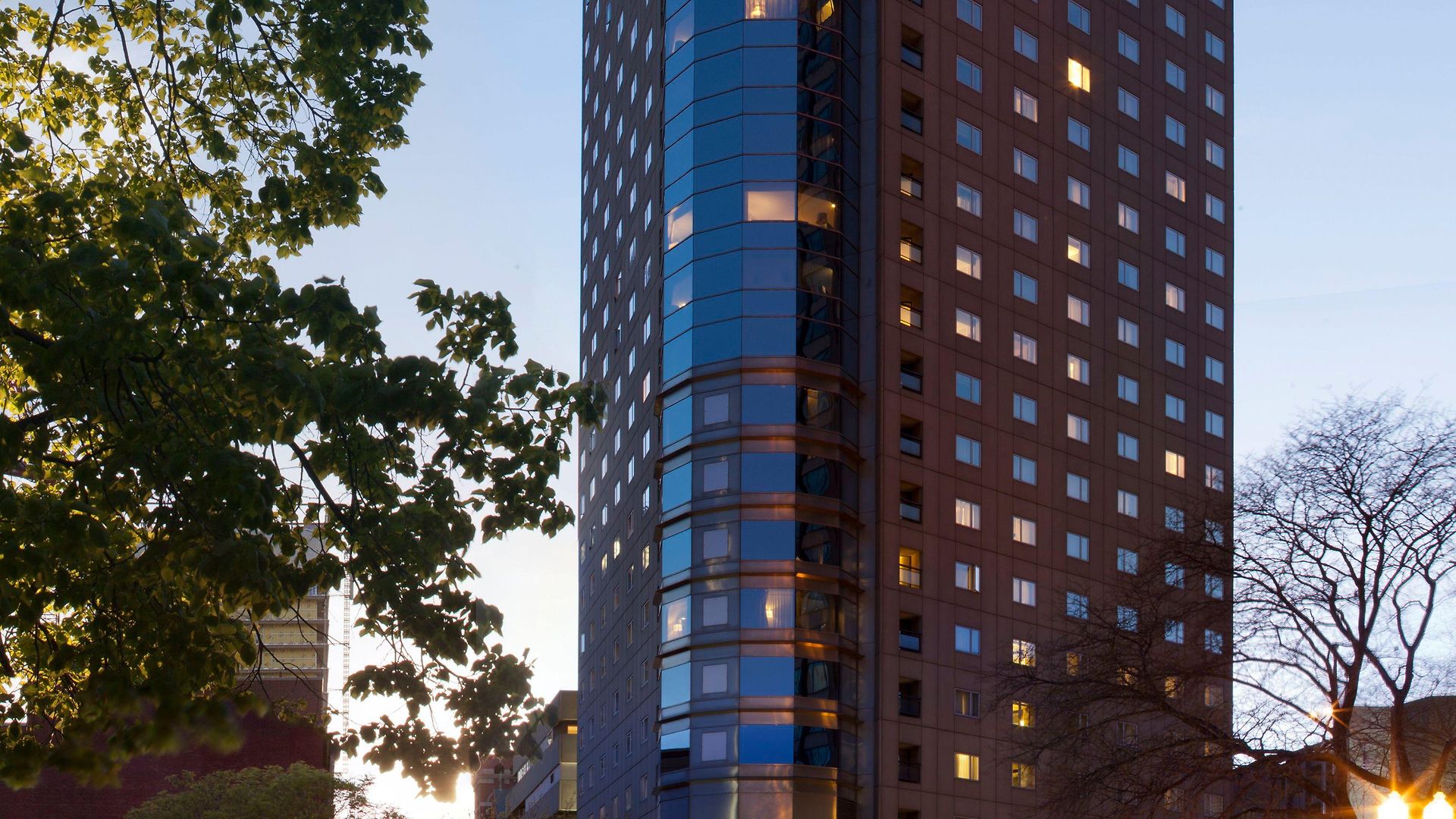 Hilton Back Bay 3*