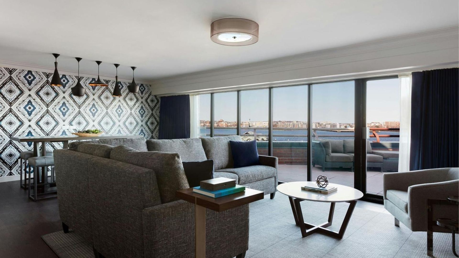 Marriott Long Wharf 4*