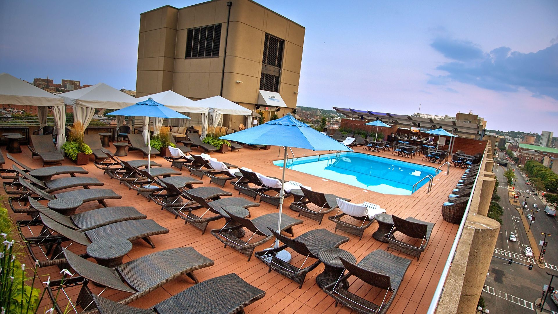 Hotel The Colonnade 4*