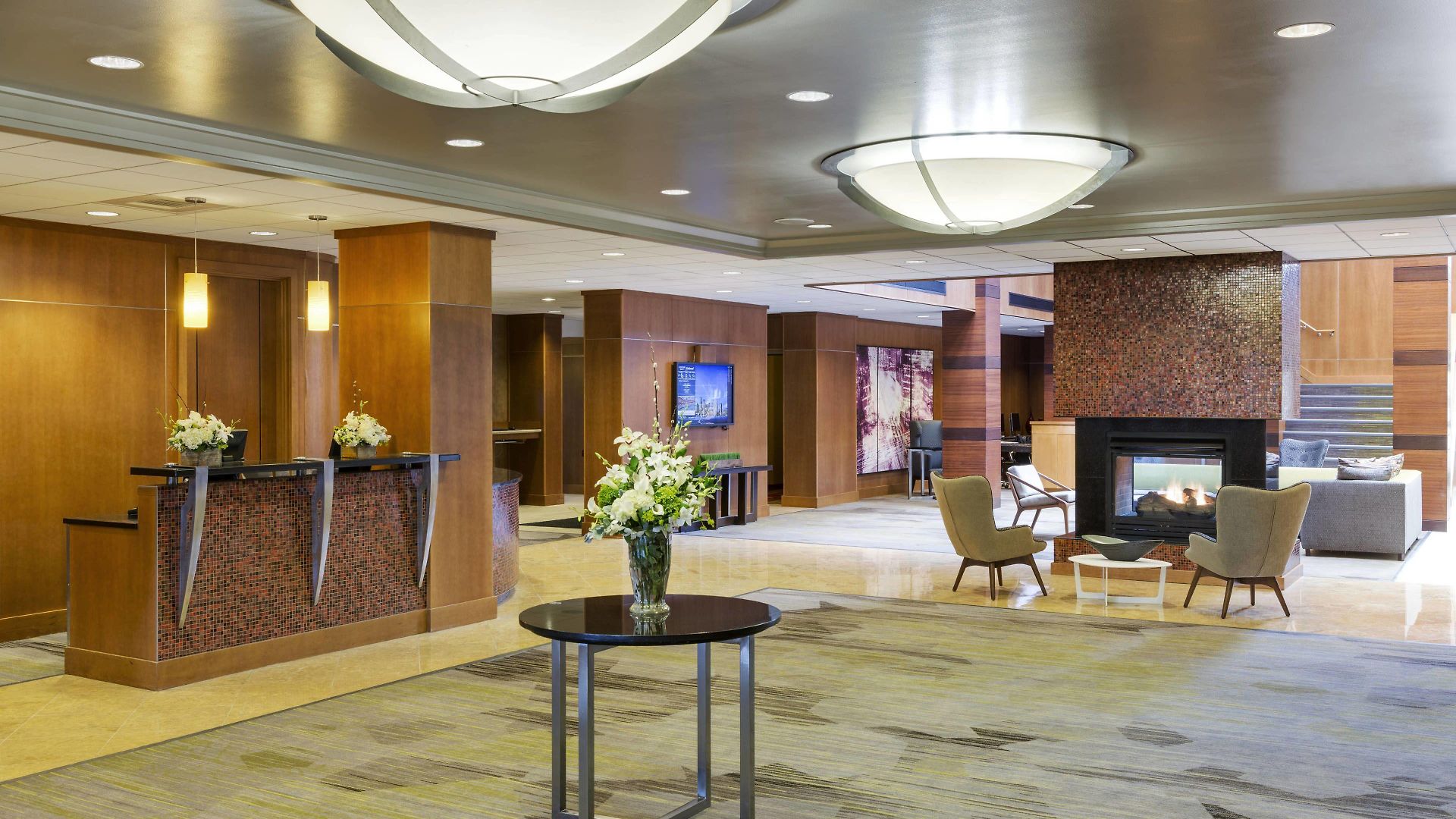 Courtyard By Marriott Logan Airport Hotel