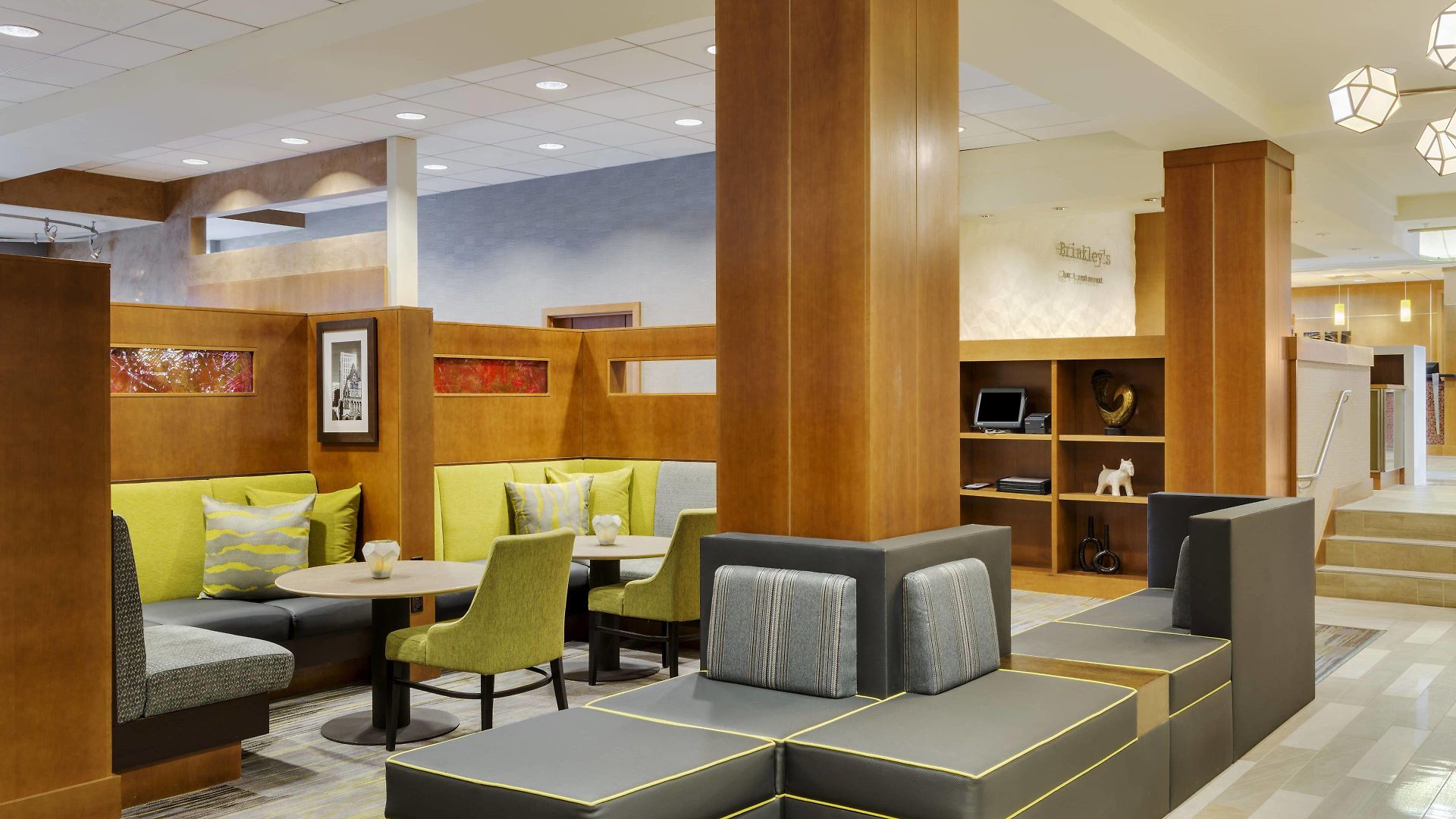 Courtyard By Marriott Logan Airport Hotel Boston