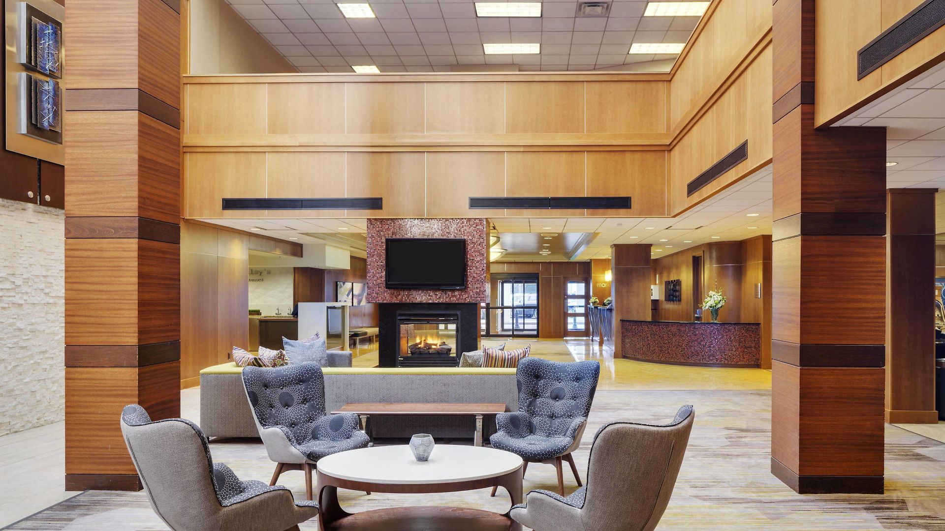 Courtyard By Marriott Logan Airport Hotel 3*
