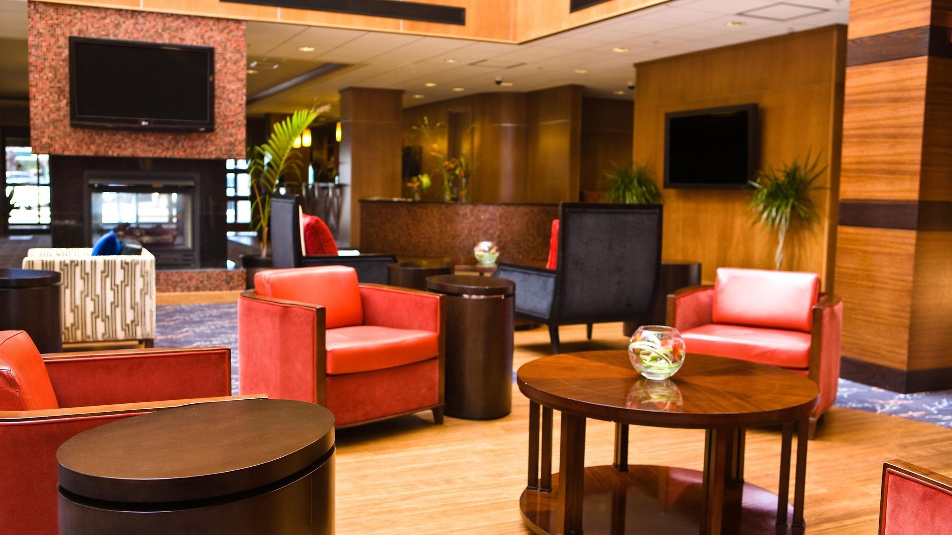 Courtyard By Marriott Logan Airport Hotel 3*