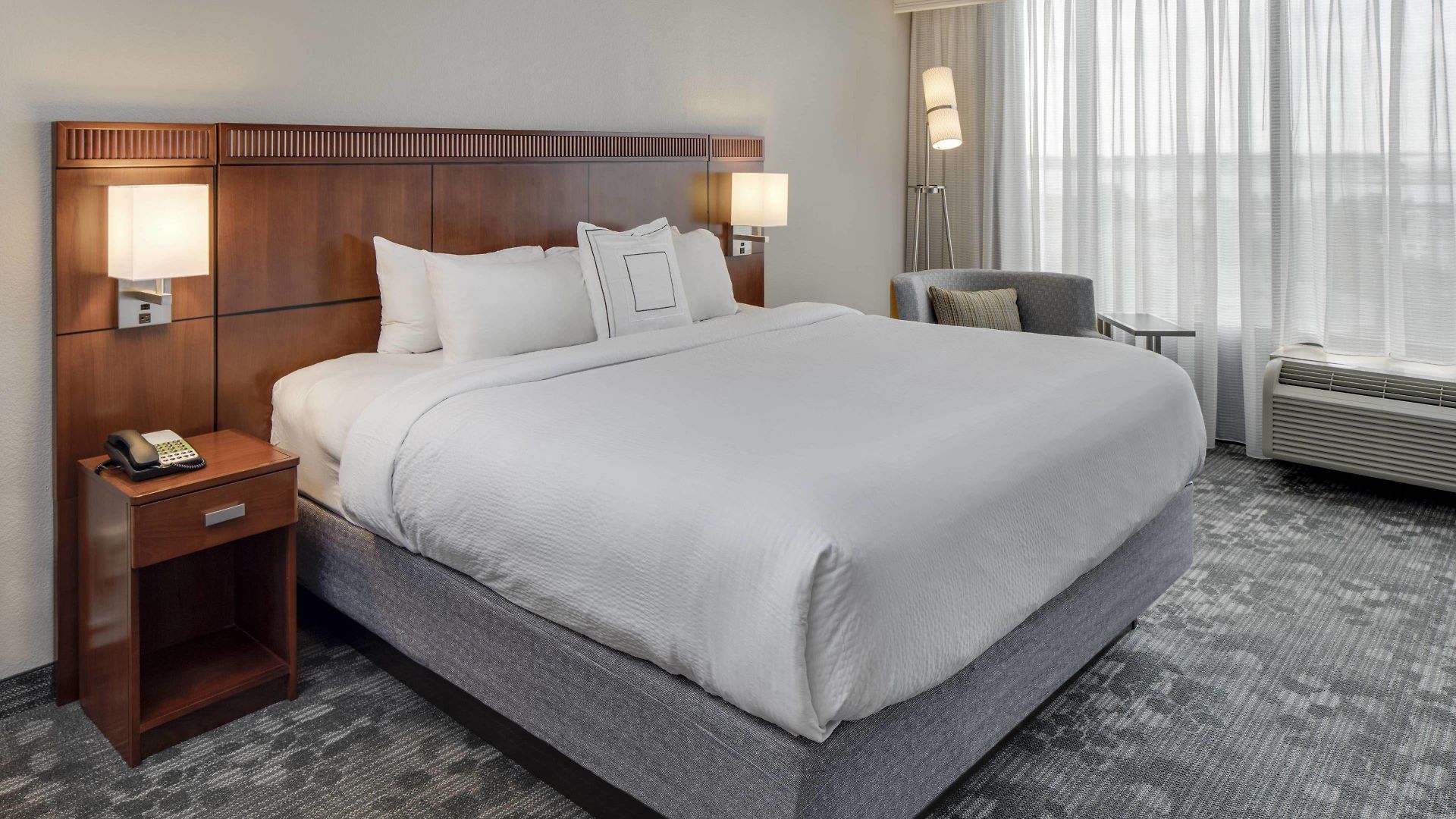 Courtyard By Marriott Logan Airport 3* Boston