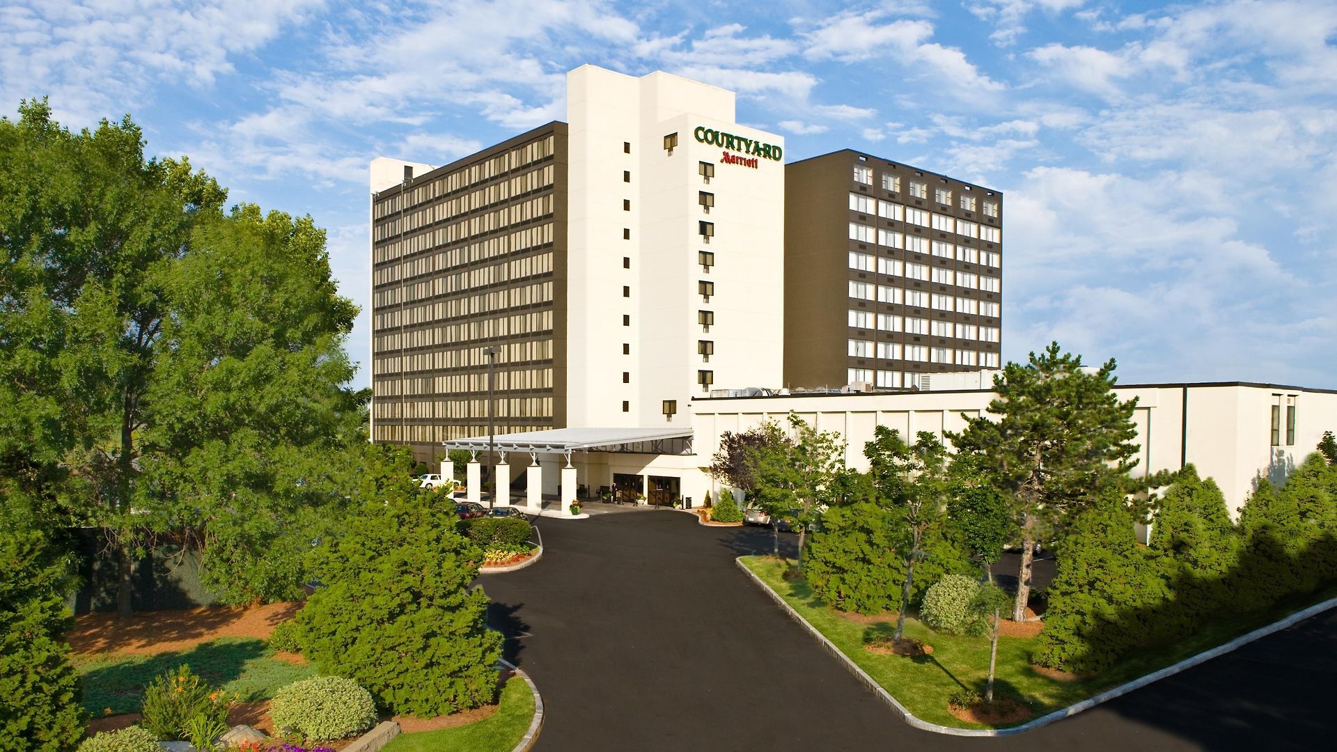 Hotel Courtyard By Marriott Logan Airport 3*