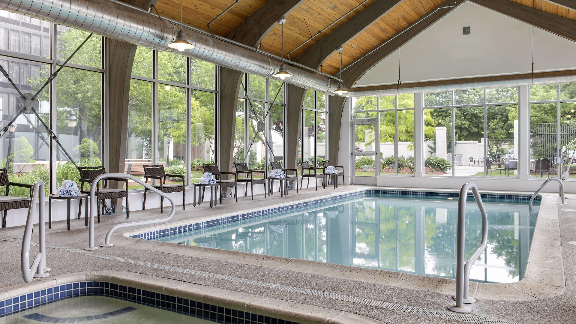 Hotel Courtyard By Marriott Logan Airport