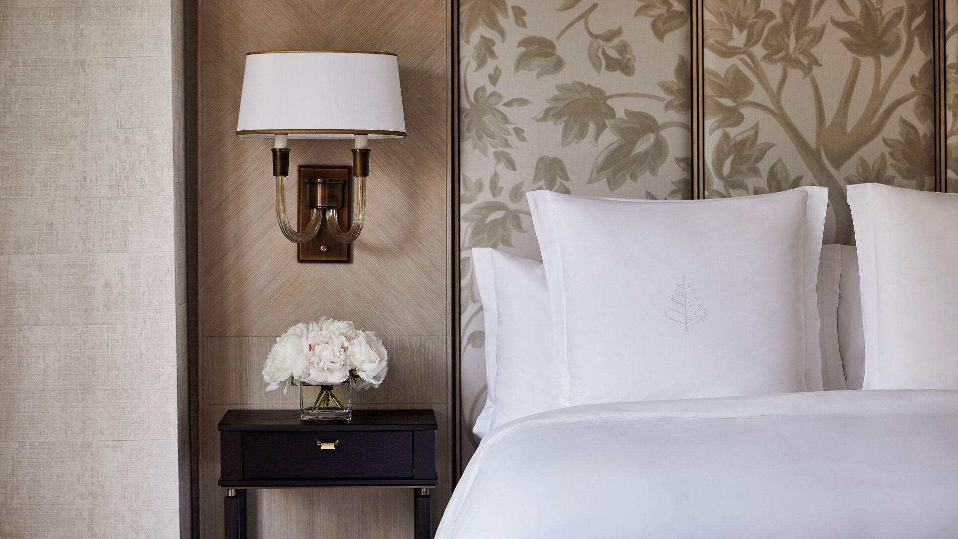 Four Seasons 5* Boston