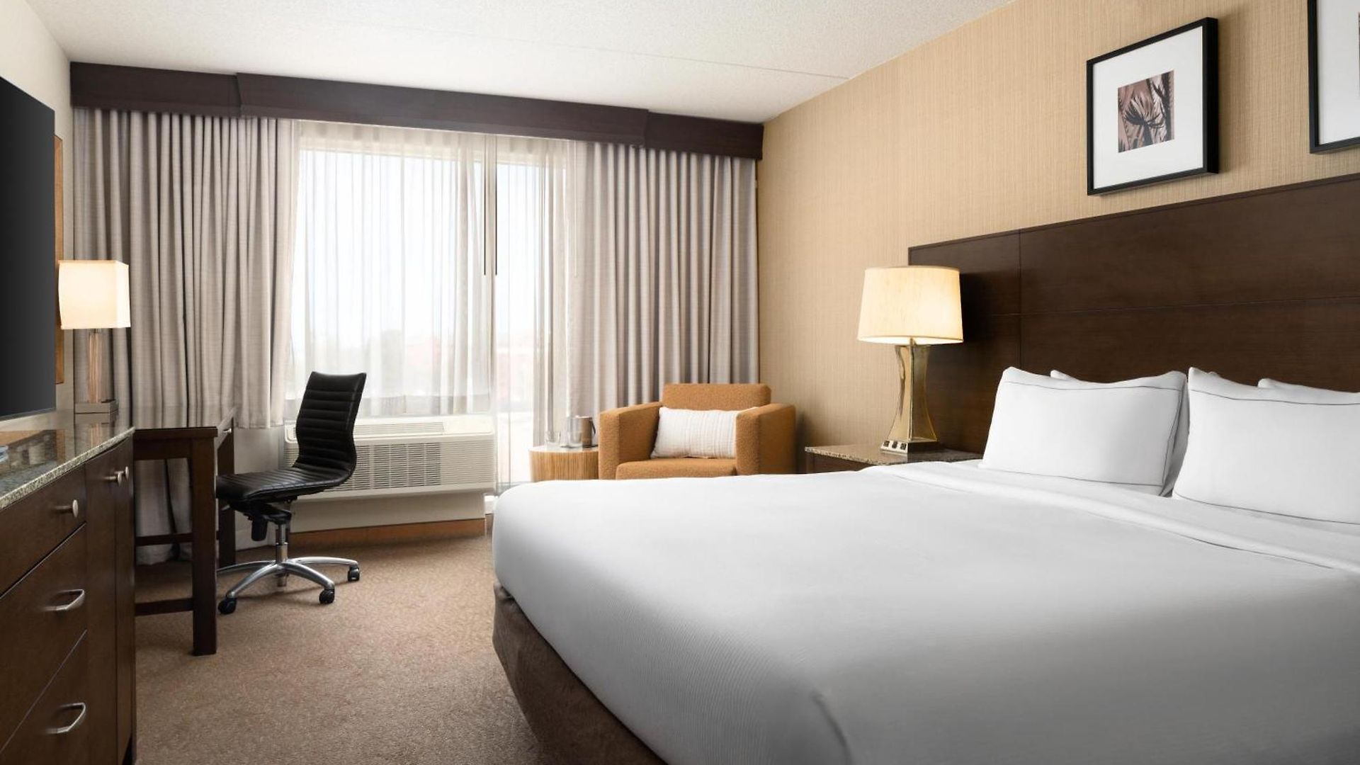 Doubletree By Hilton Bayside Hotel