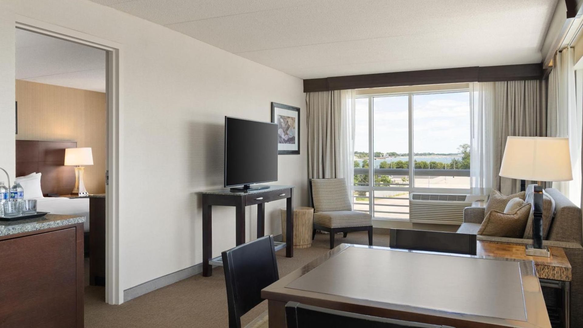 Doubletree By Hilton Bayside Hotel Boston