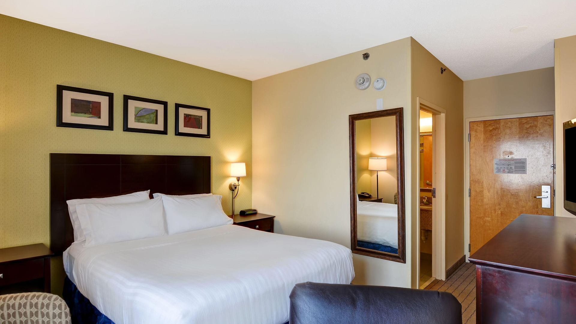 Express By Ihg 3*
