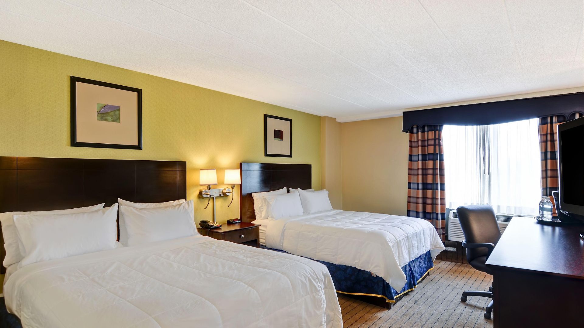 Hotel Express By Ihg Boston