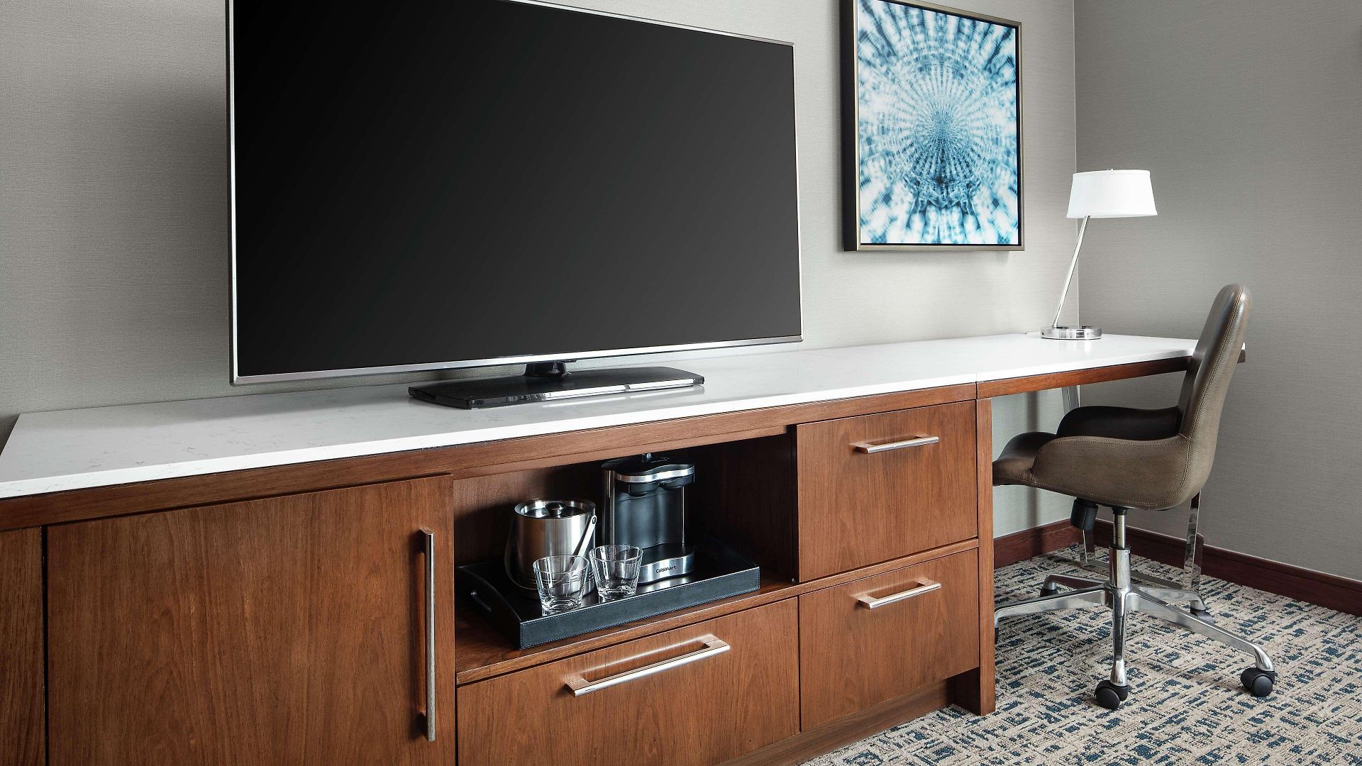 Hilton Logan Airport Hotel 4*