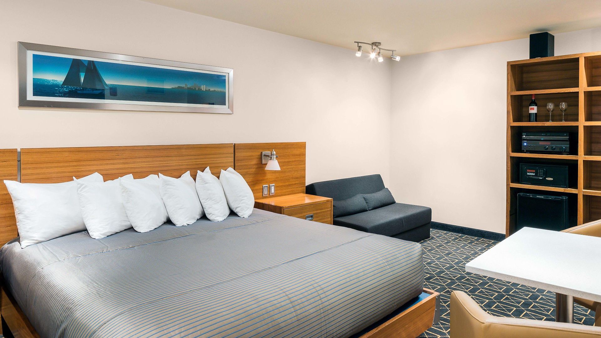 Hotel Harborside