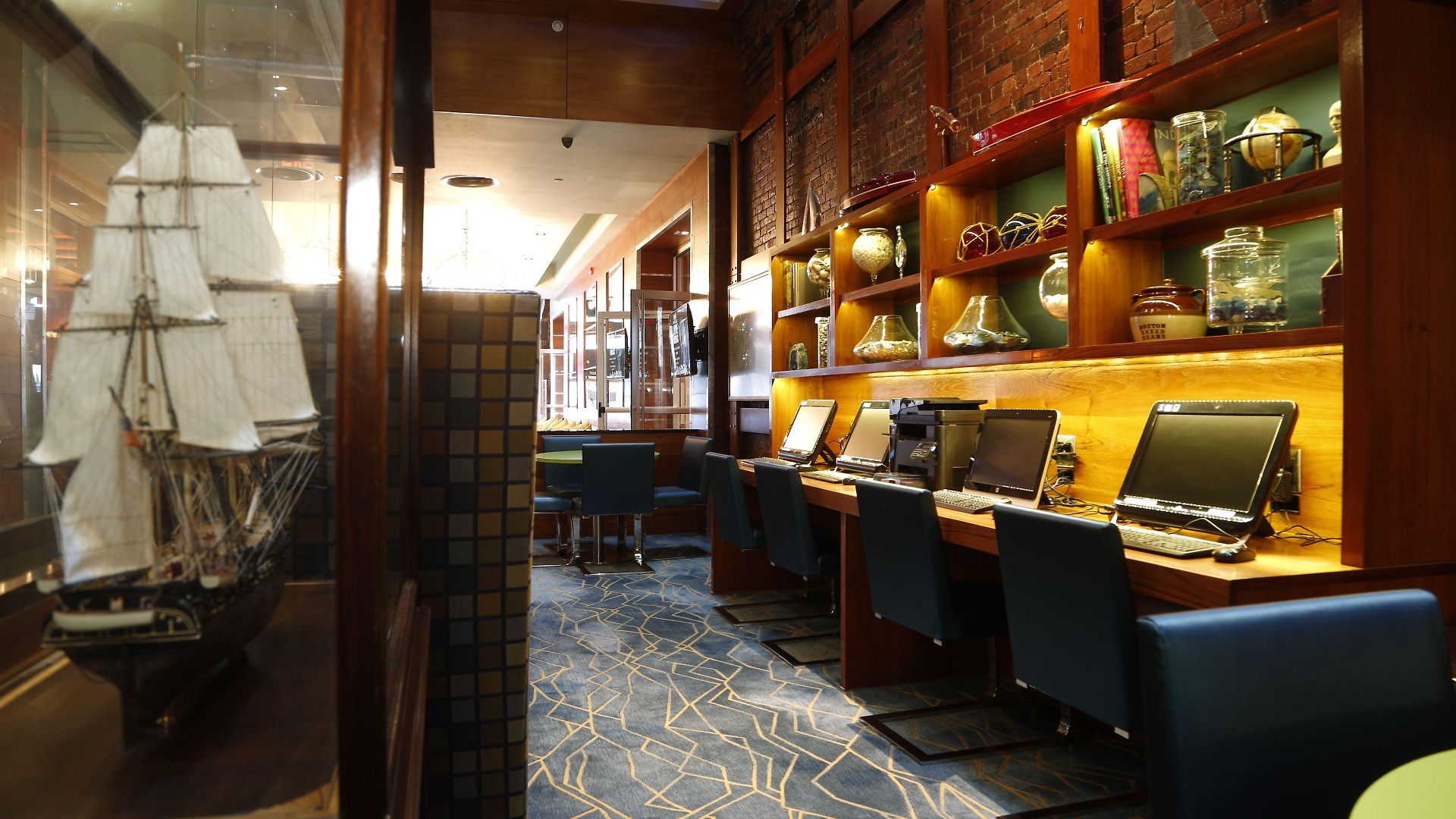 Hotel Harborside