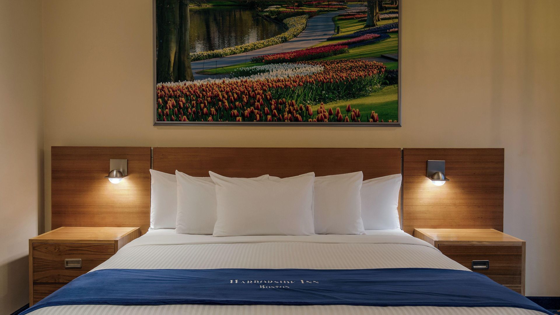 Harborside Hotel