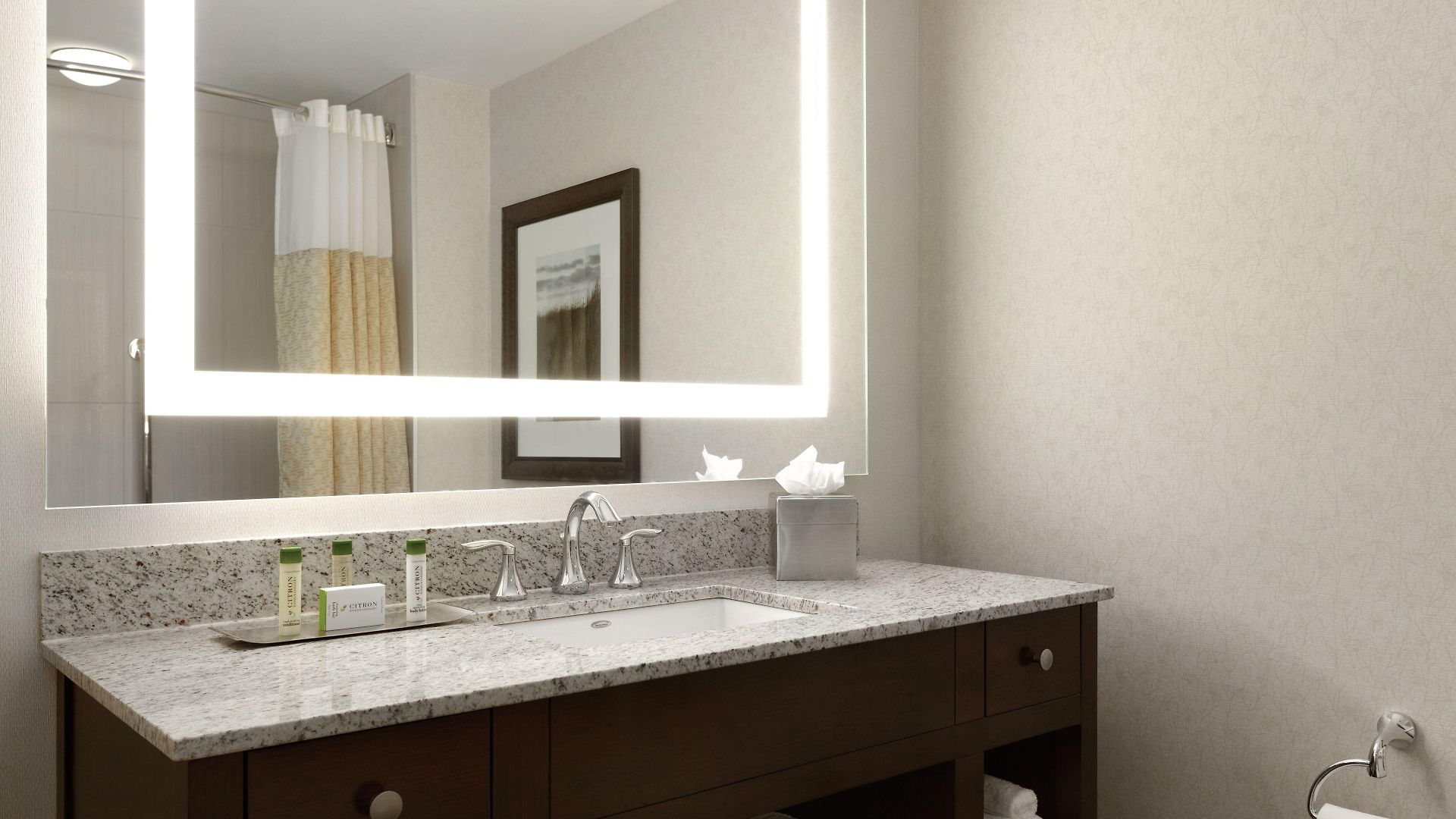 Doubletree By Hilton Bayside 3*