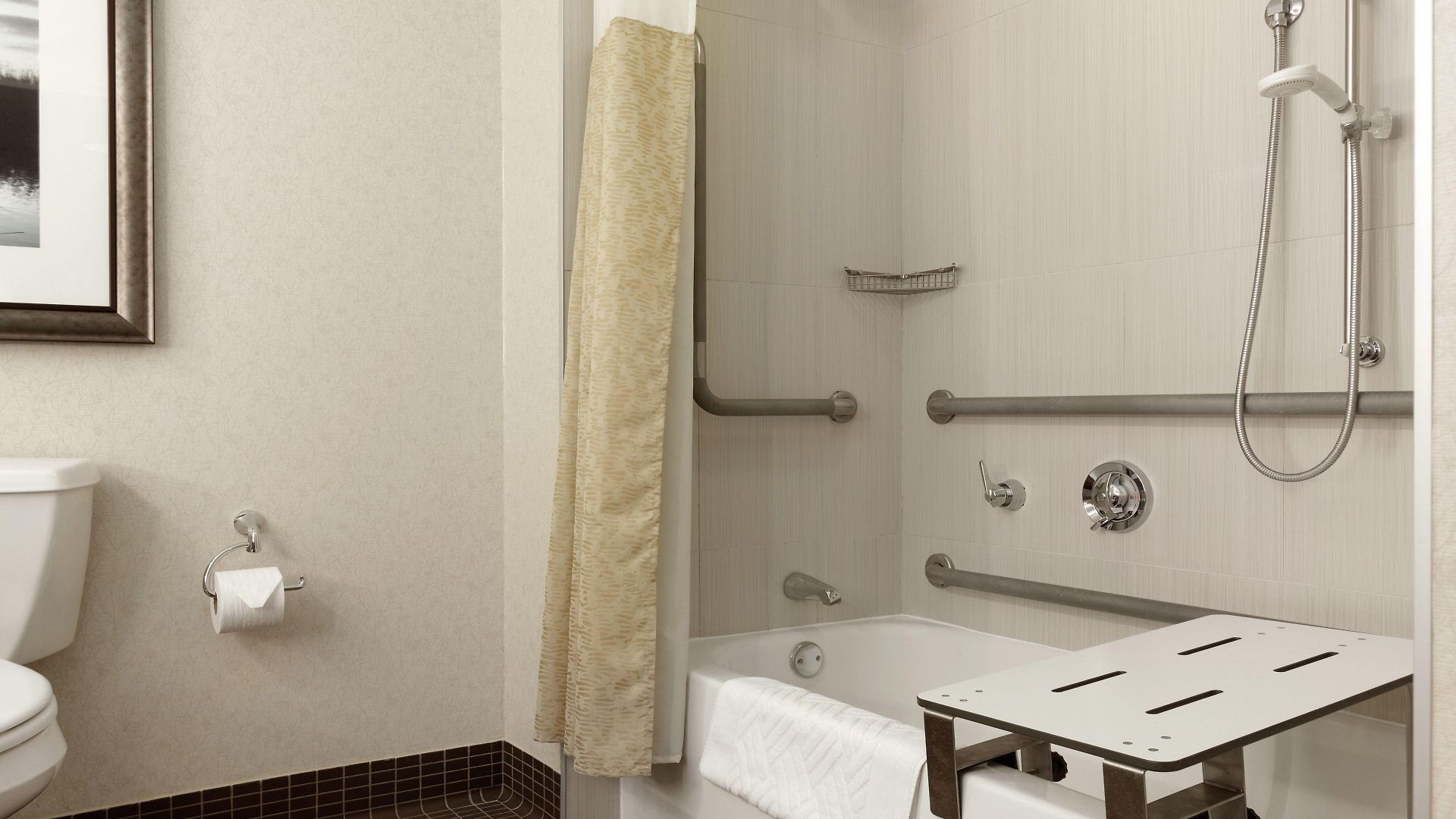 Doubletree By Hilton Bayside 3*