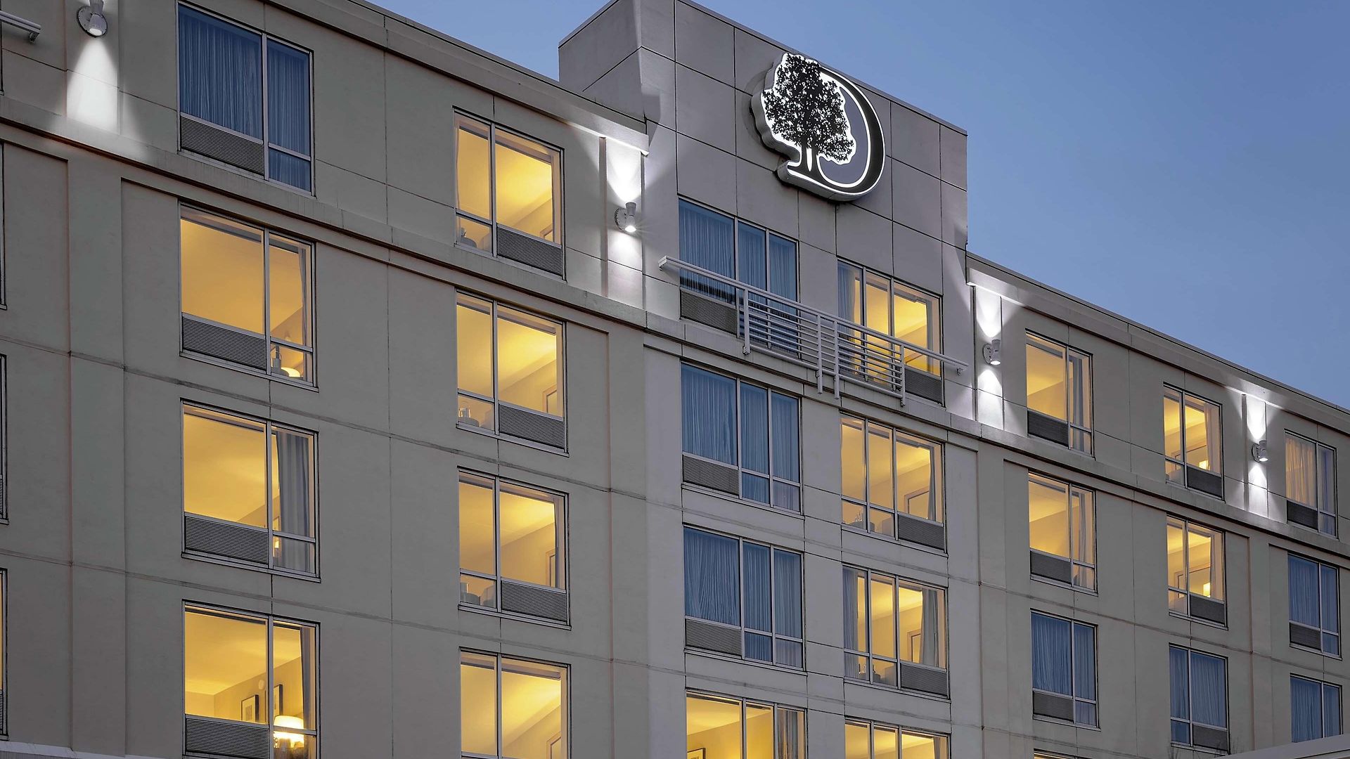 Doubletree By Hilton Bayside Boston