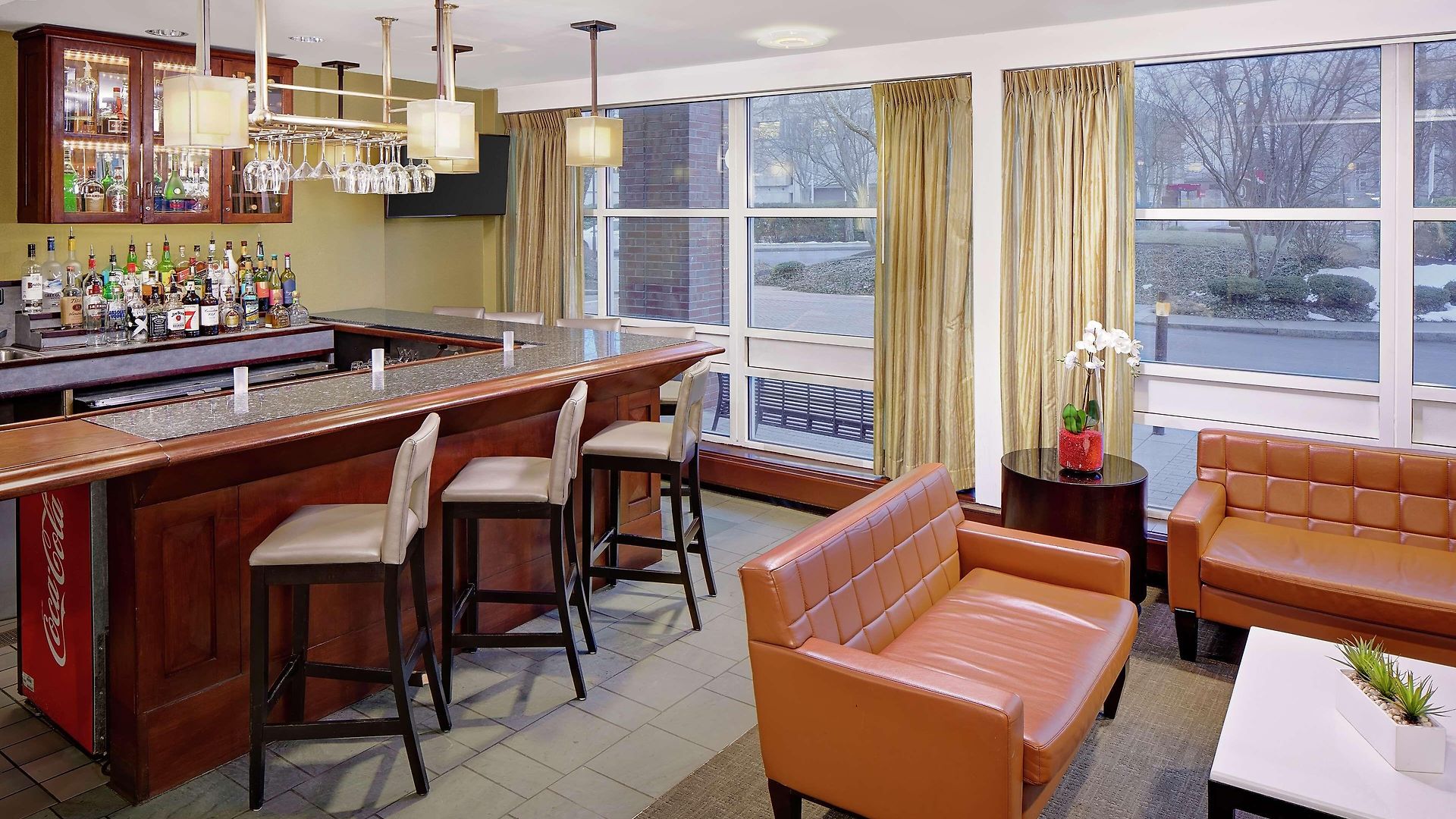 Hotel Doubletree By Hilton Bayside Boston