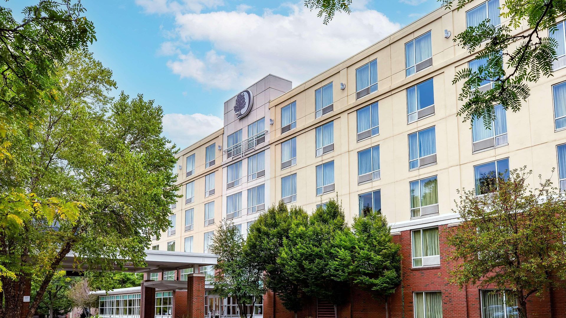 Doubletree By Hilton Bayside 3* Boston