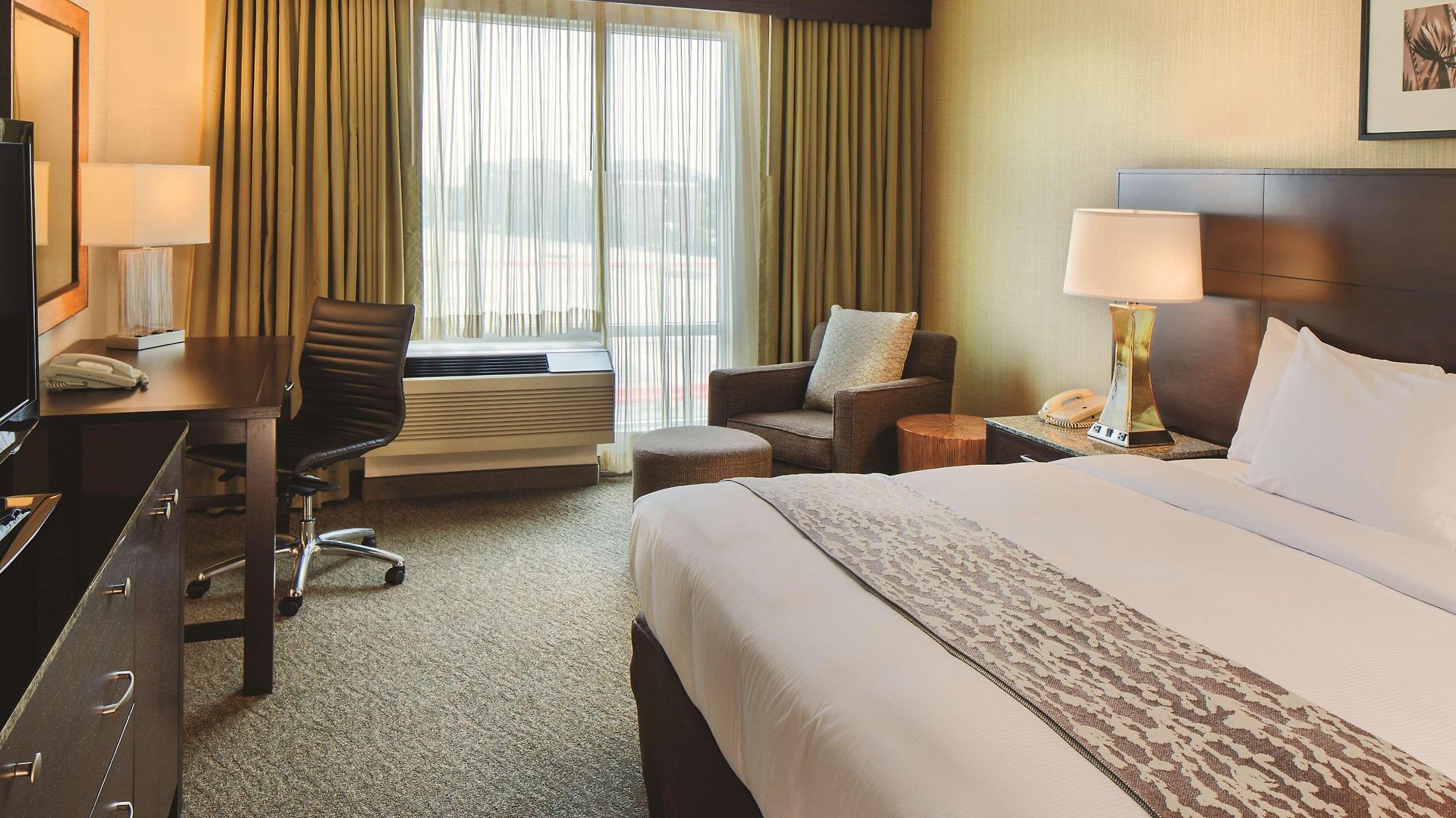 Doubletree By Hilton Bayside Hotel 3*