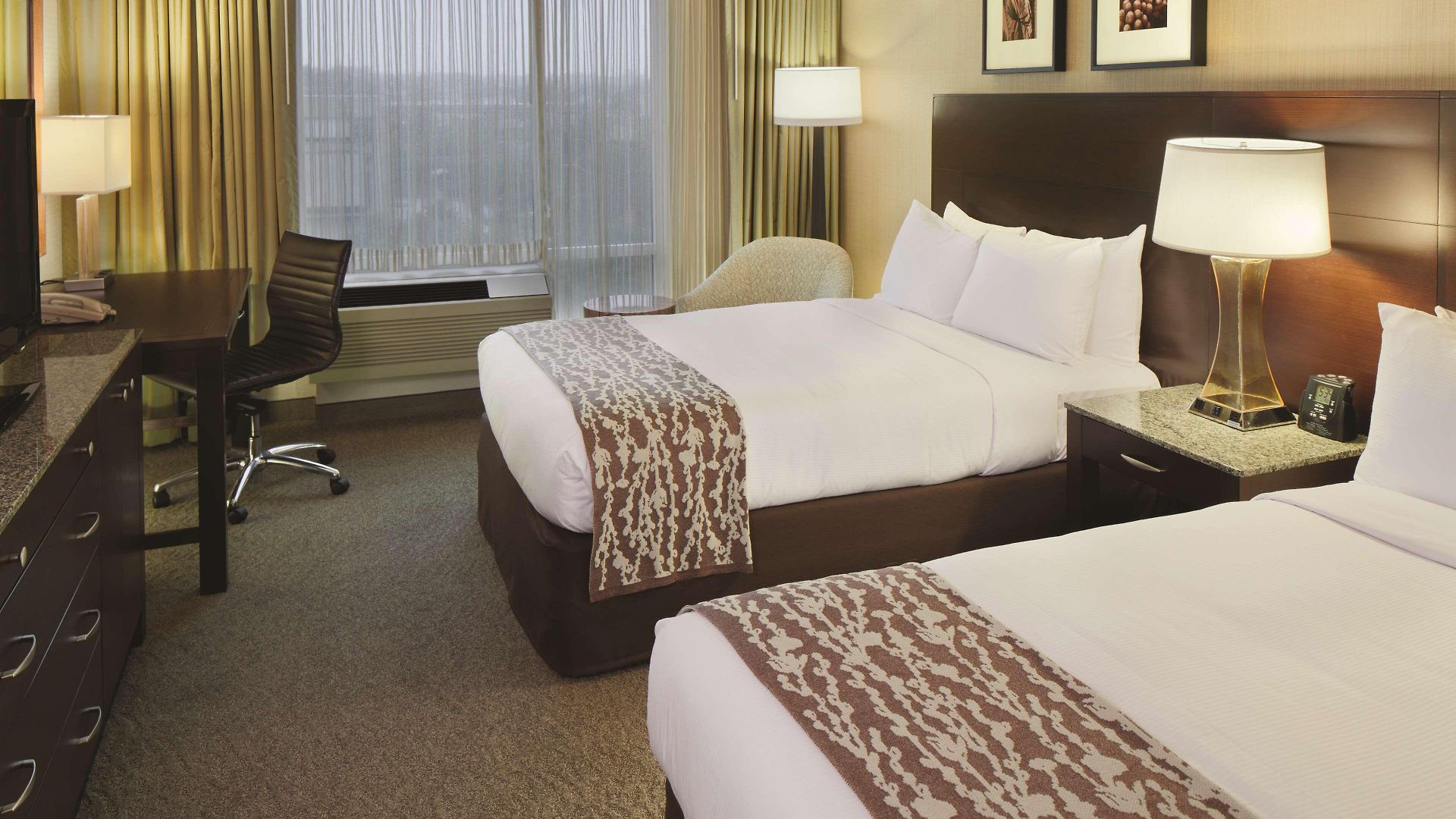 Doubletree By Hilton Bayside