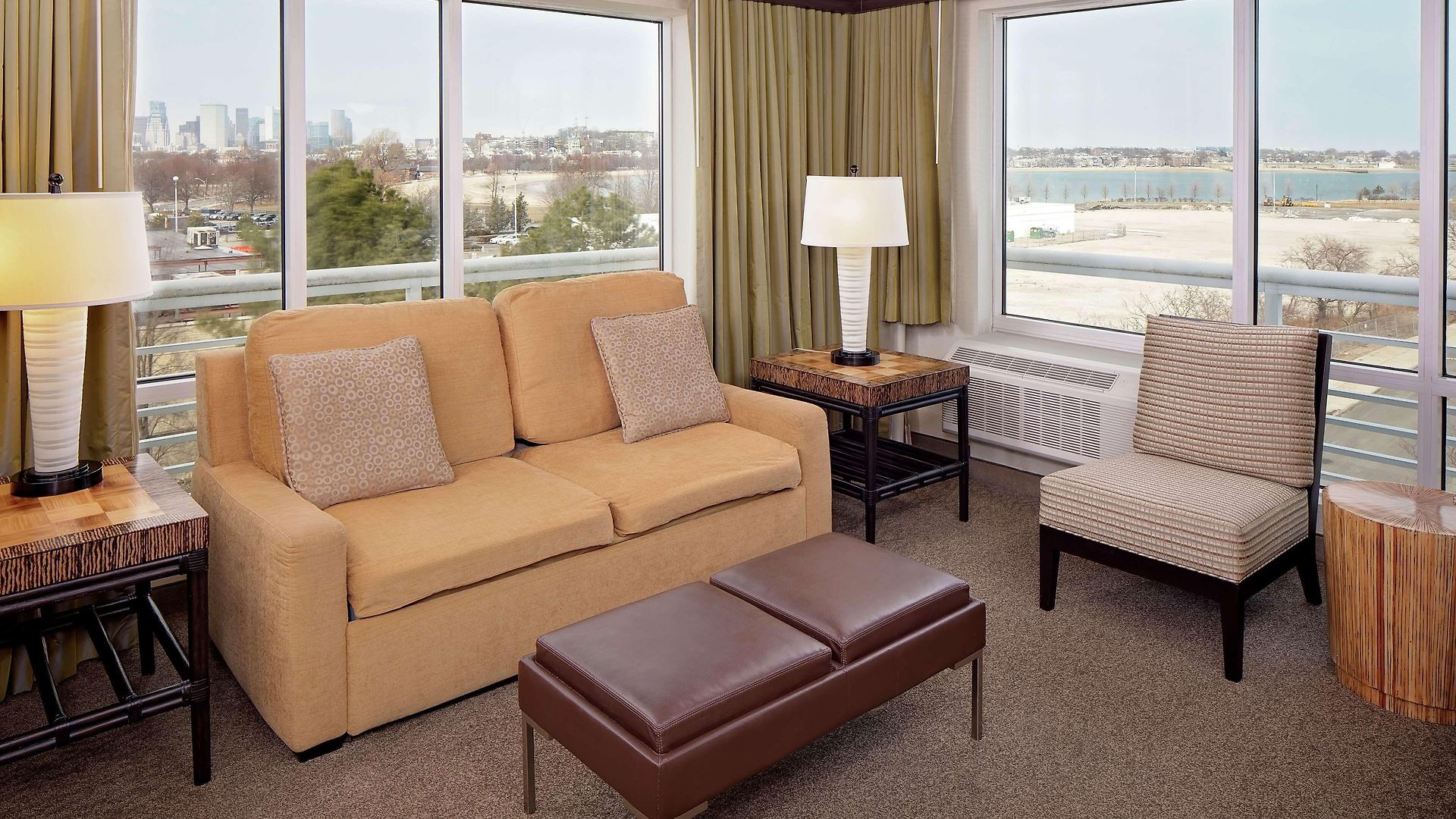 Doubletree By Hilton Bayside 3*