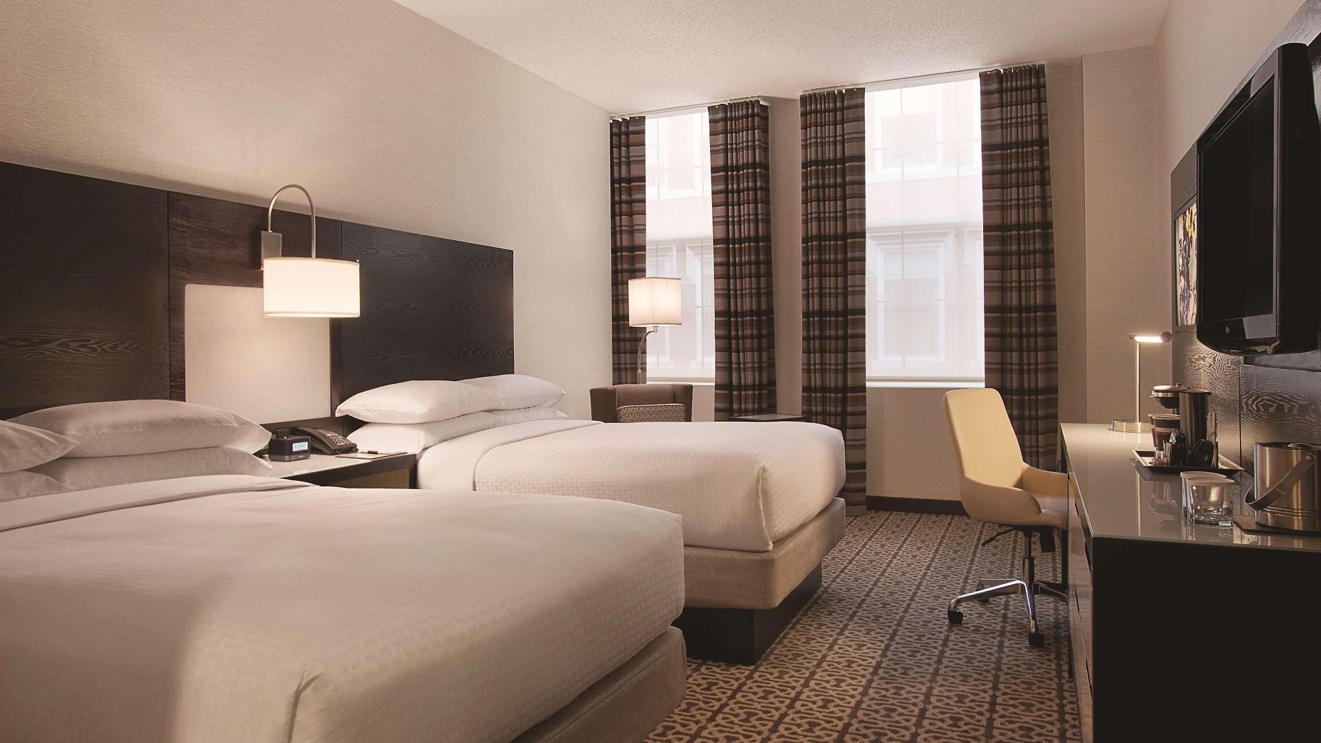 Doubletree By Hilton - Downtown