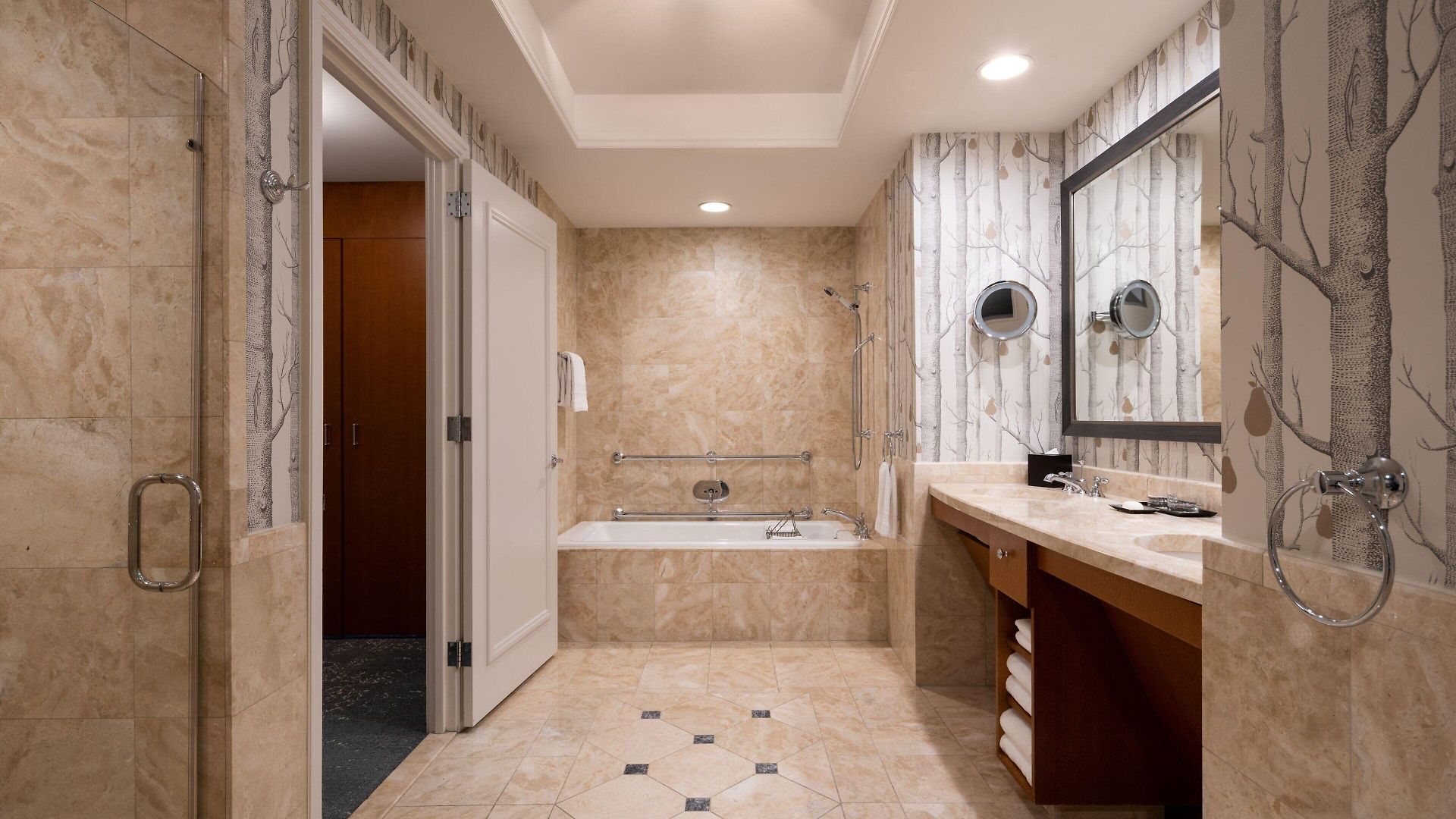 The Ritz-carlton, Hotel