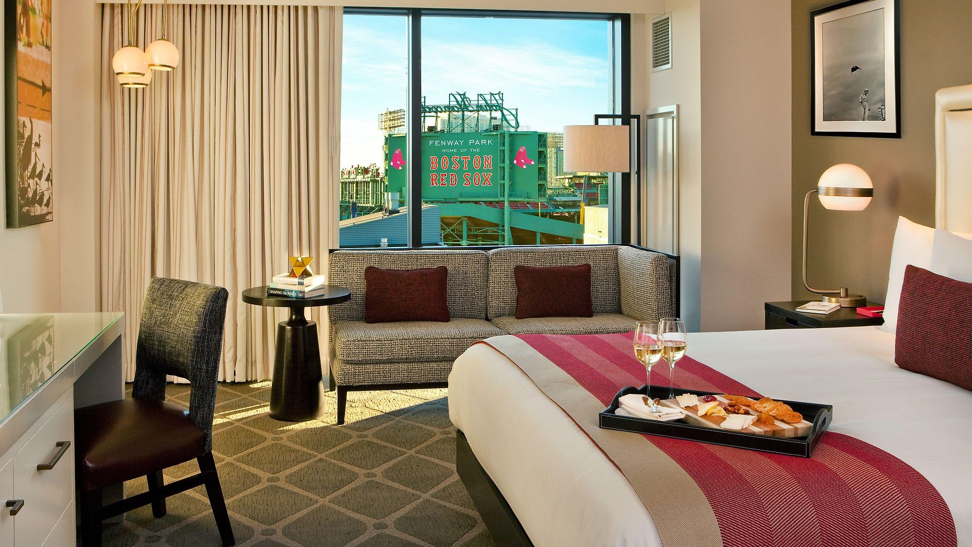 Commonwealth Hotel
