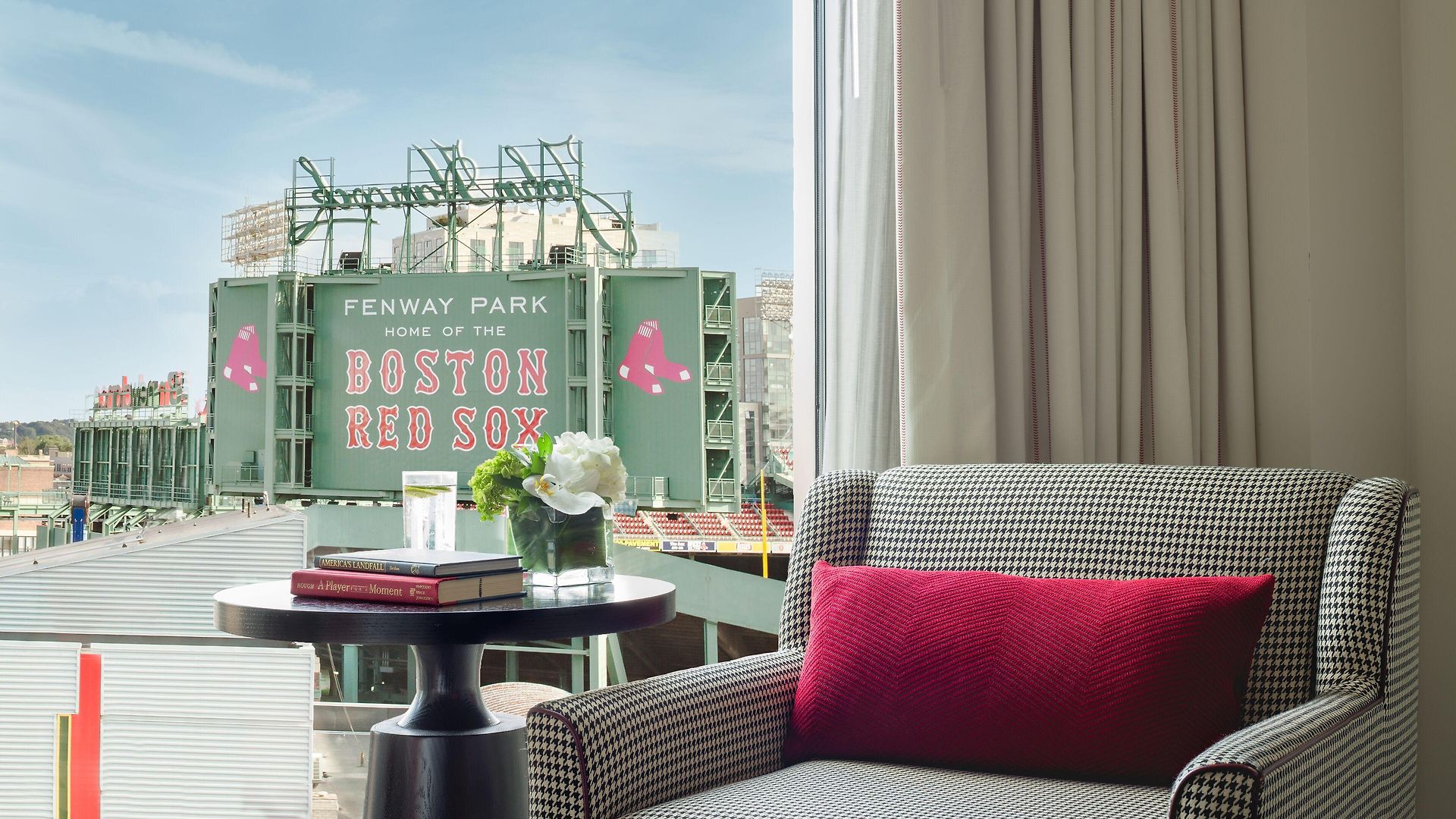 Hotel Commonwealth 5*