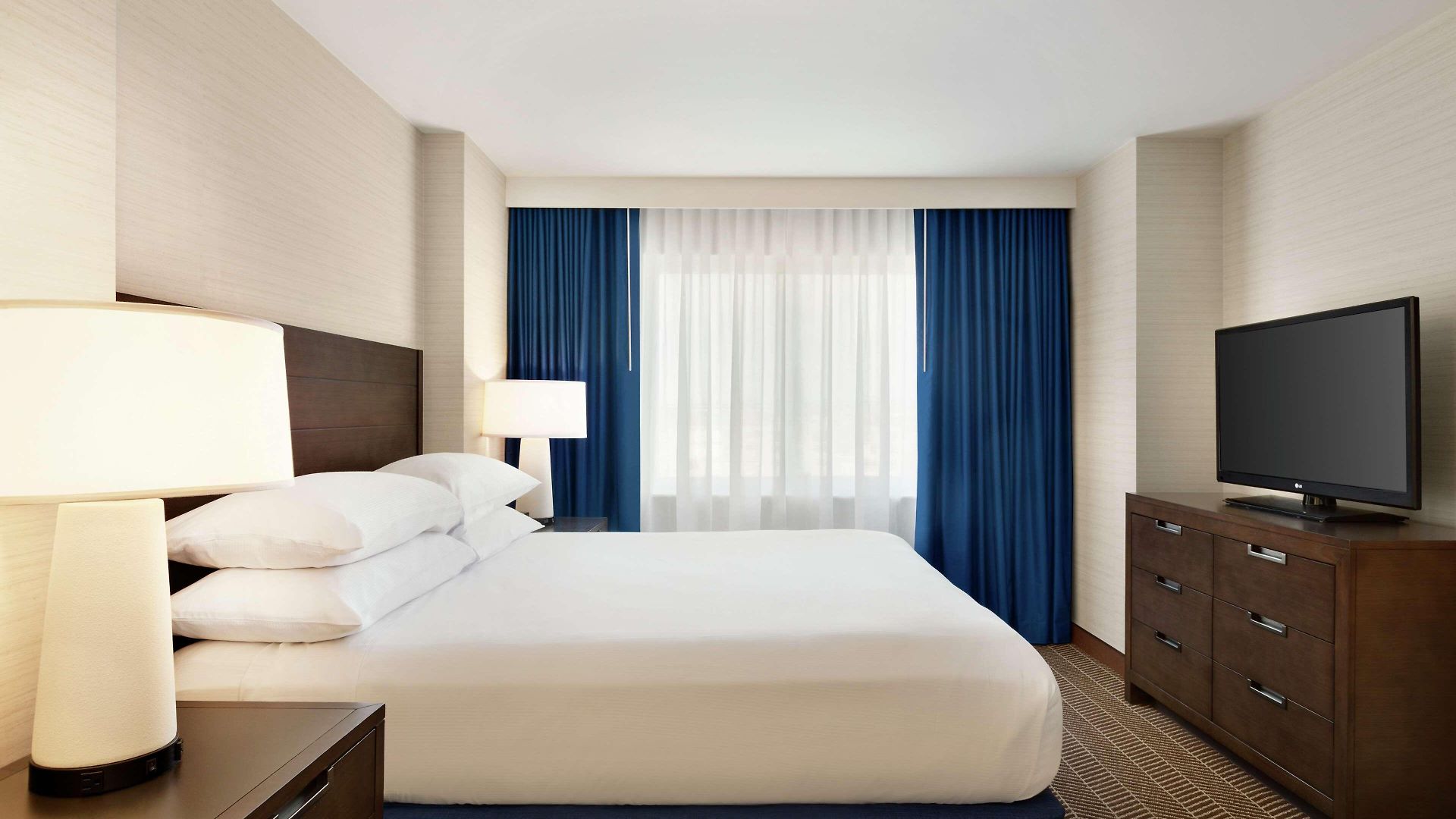 Hotel Embassy At Logan Airport 3*