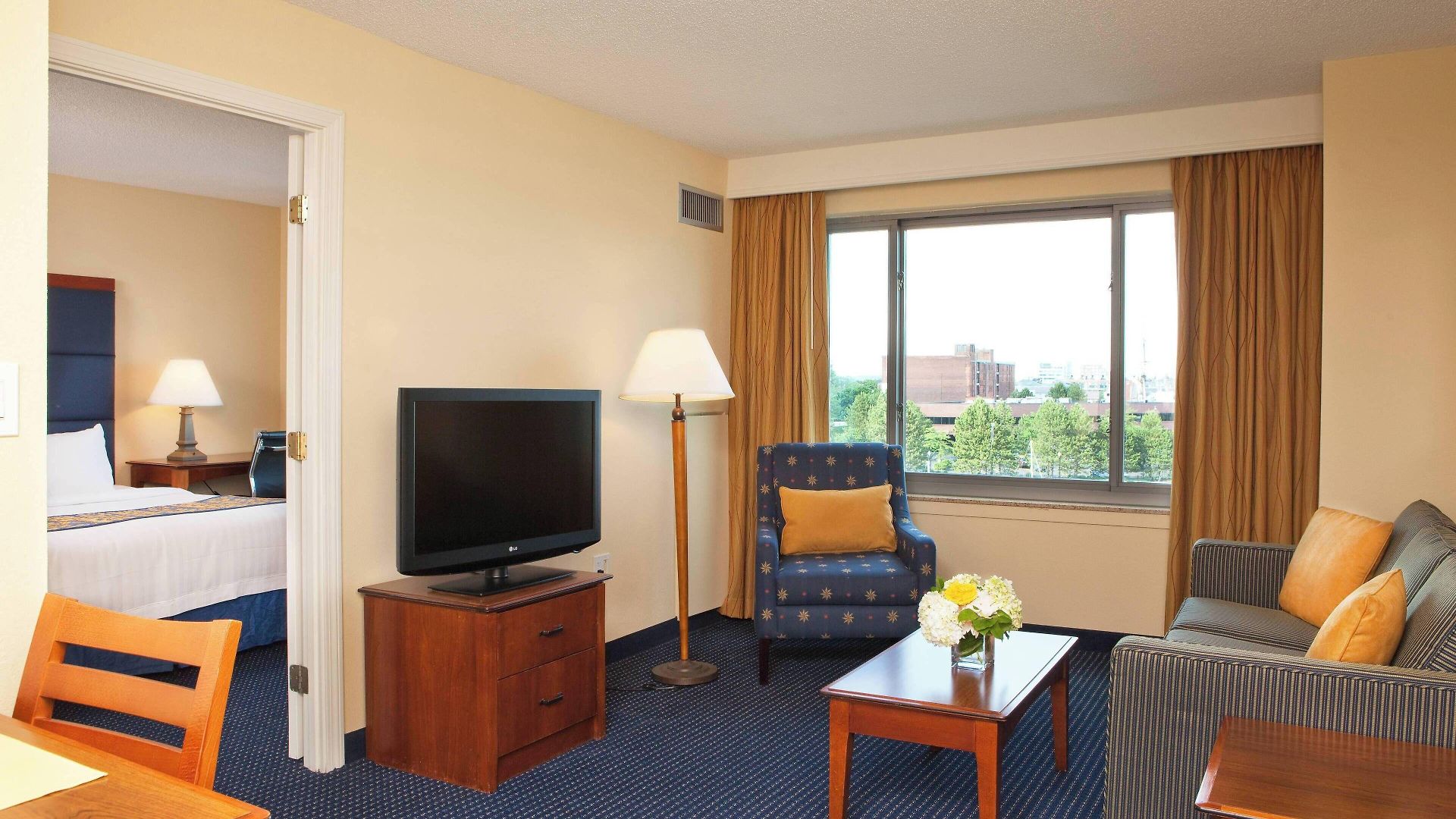 Hotel By Marriott Harbor On Tudor Wharf Boston