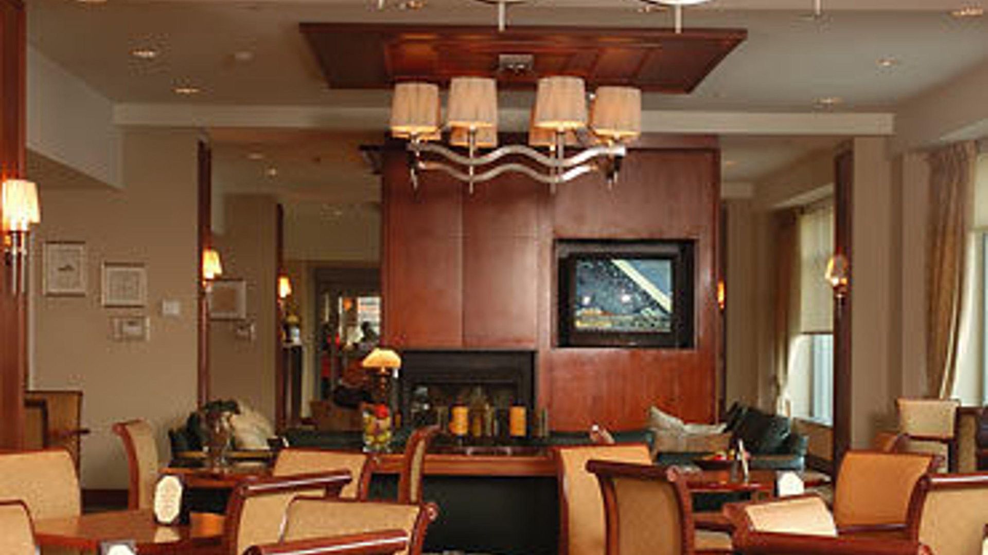 By Marriott Harbor On Tudor Wharf Hotel