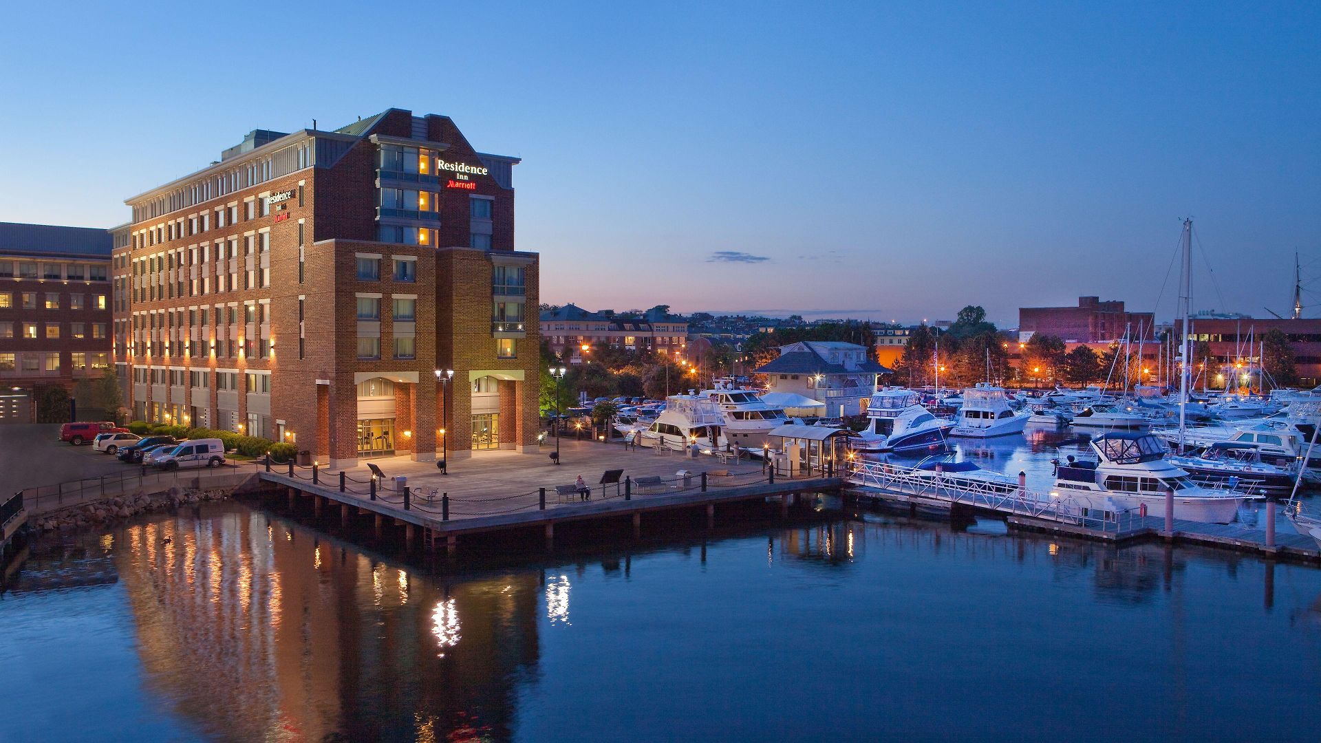 Hotel By Marriott Harbor On Tudor Wharf Boston