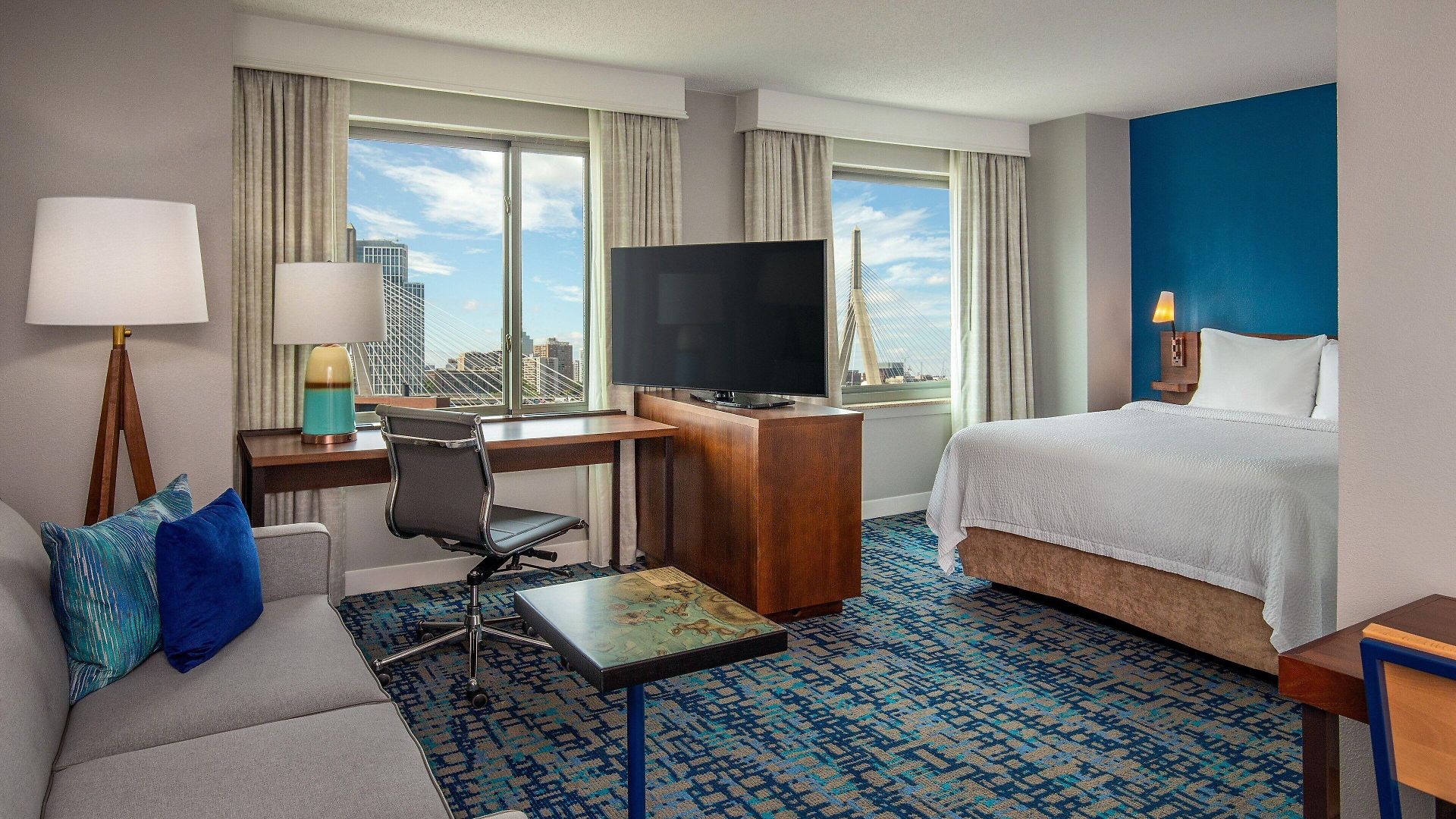 By Marriott Harbor On Tudor Wharf Boston