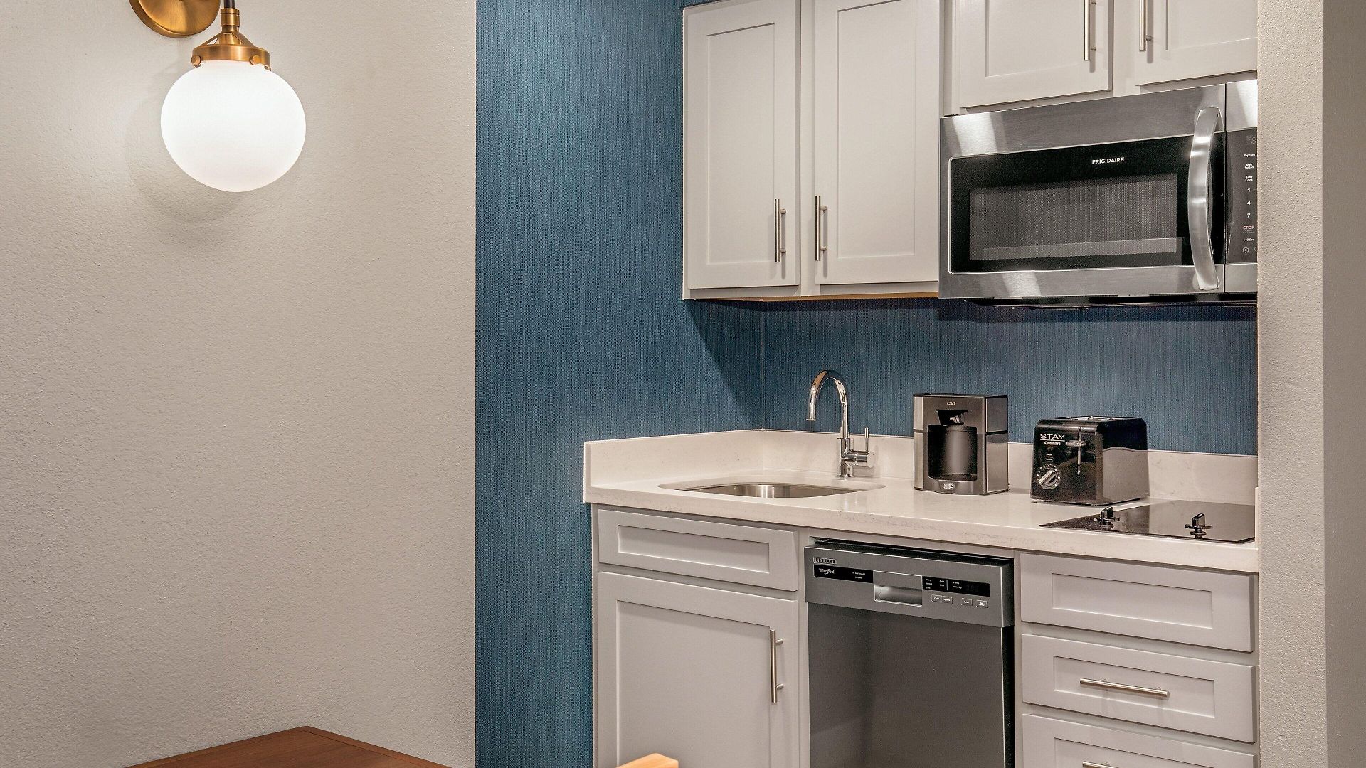 By Marriott Harbor On Tudor Wharf 3*