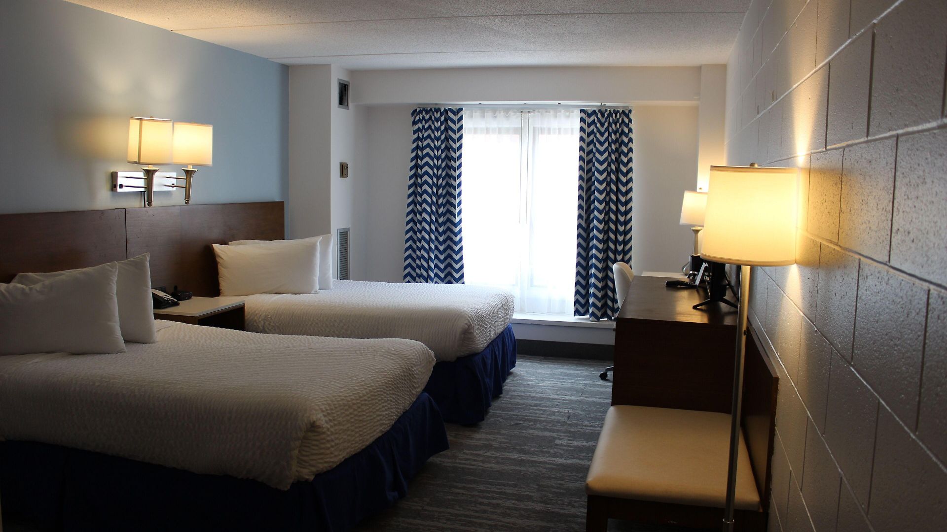 Hotel Constitution 2*