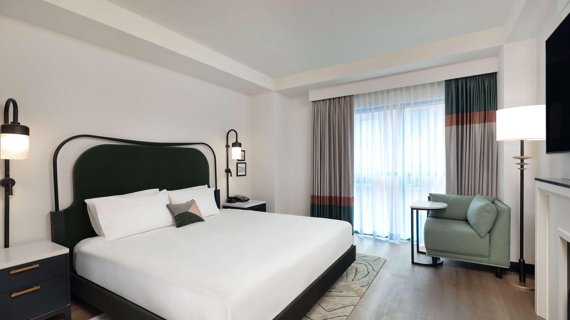 Pennyweight Boston, Curio Collection By Hilton 4*