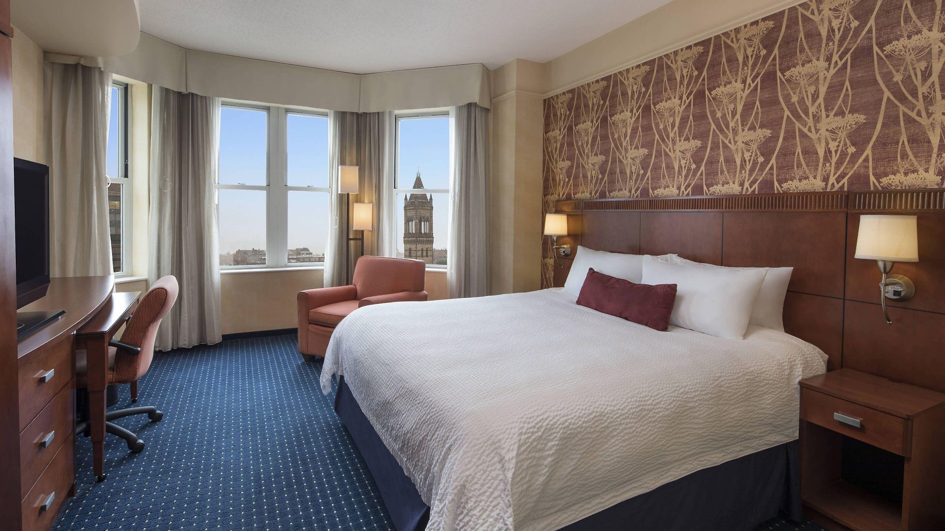 Courtyard Copley Square 3*
