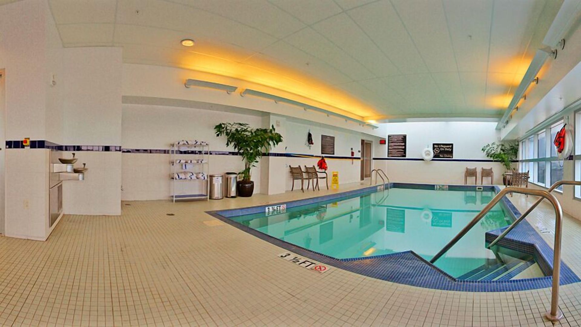 Hotel Hampton & Crosstown Center Boston