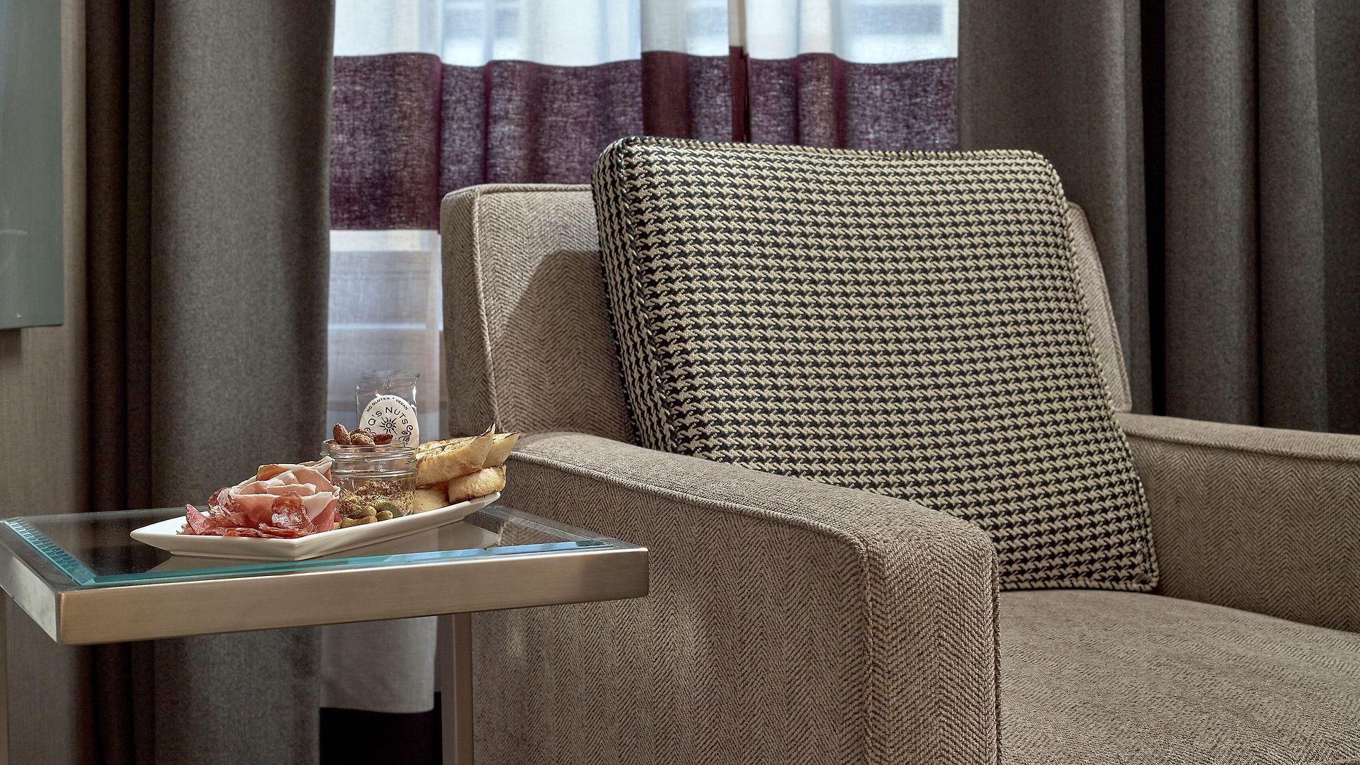 Hotel Aka Back Bay 4*