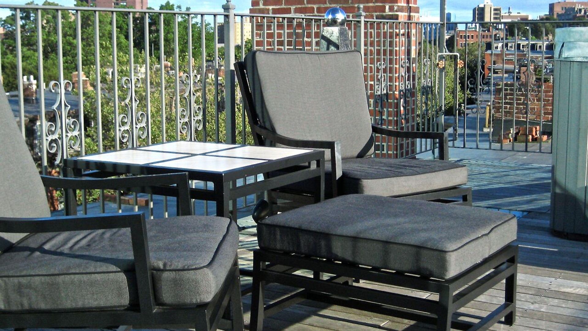 Clarendon Square Bed & Breakfast