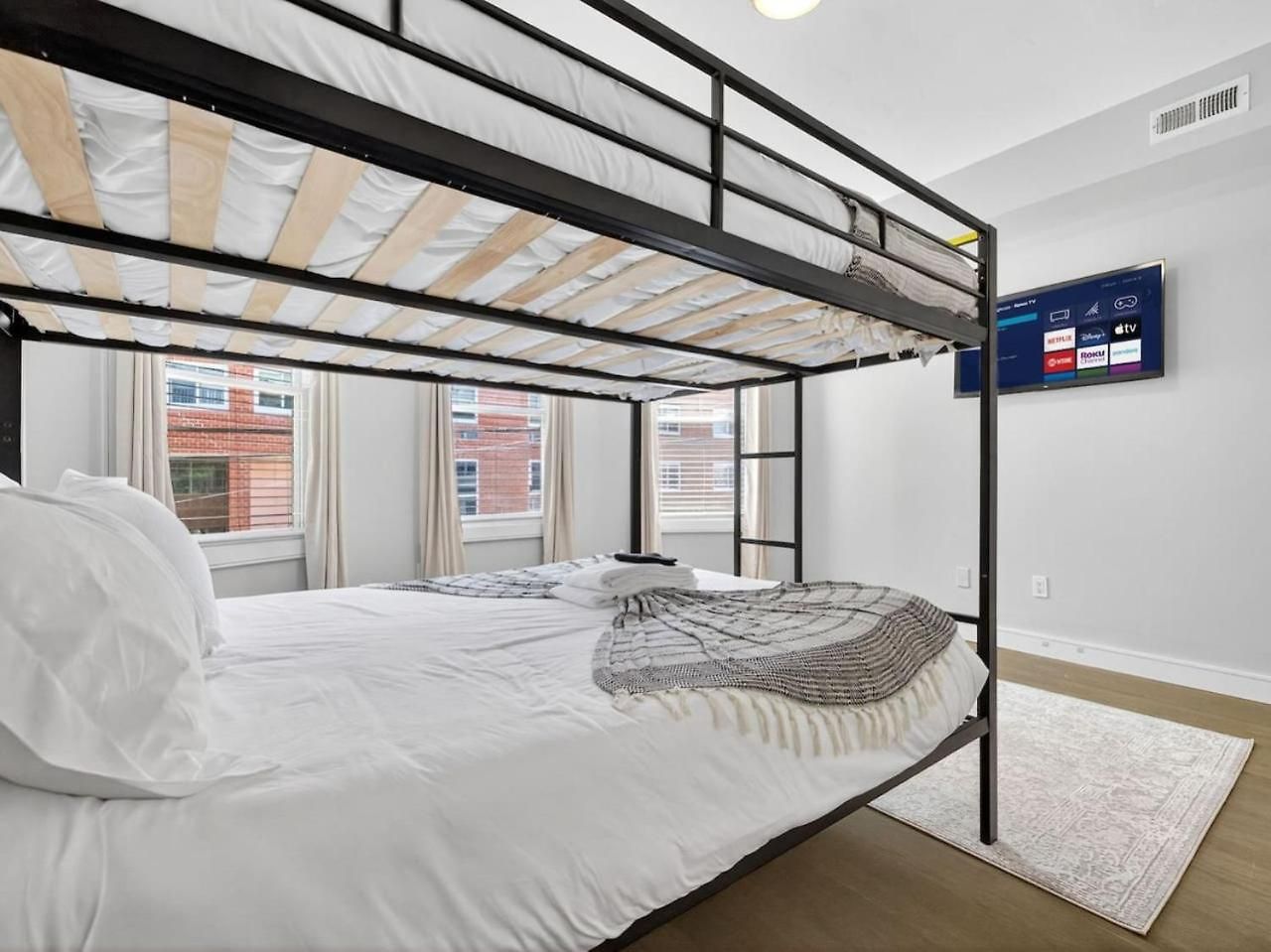 Luxury 3br In That Sleeps 10 *