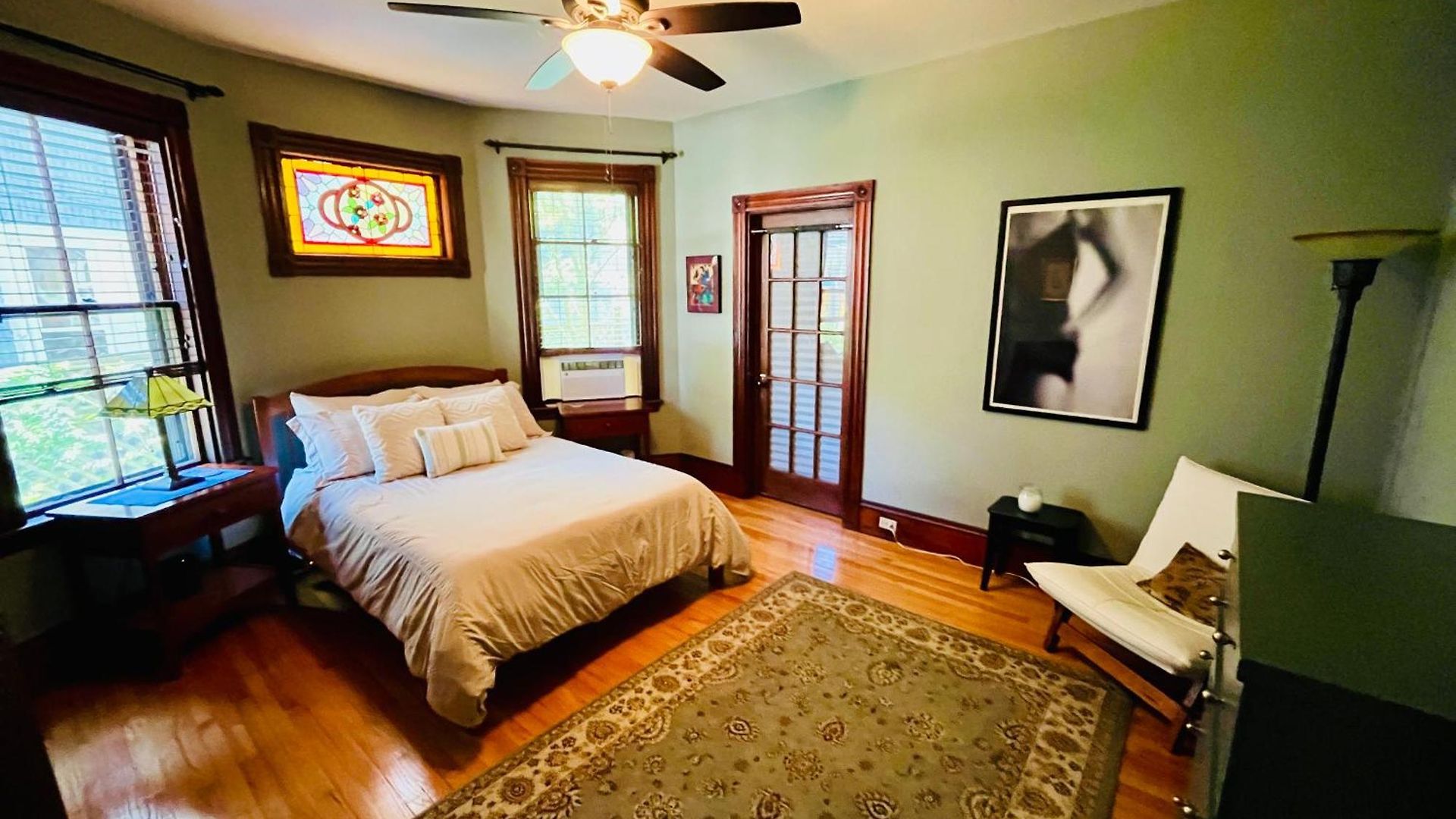 Charming 2br In The Heart Of Jamaica Plain