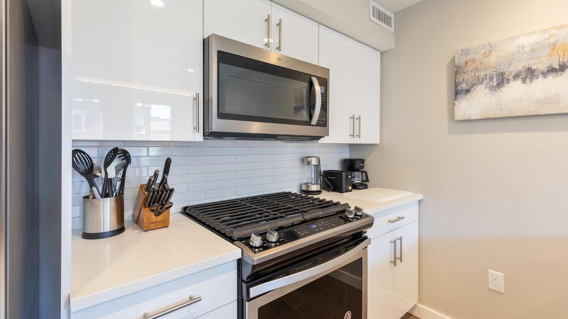 Apartment In Heart Of