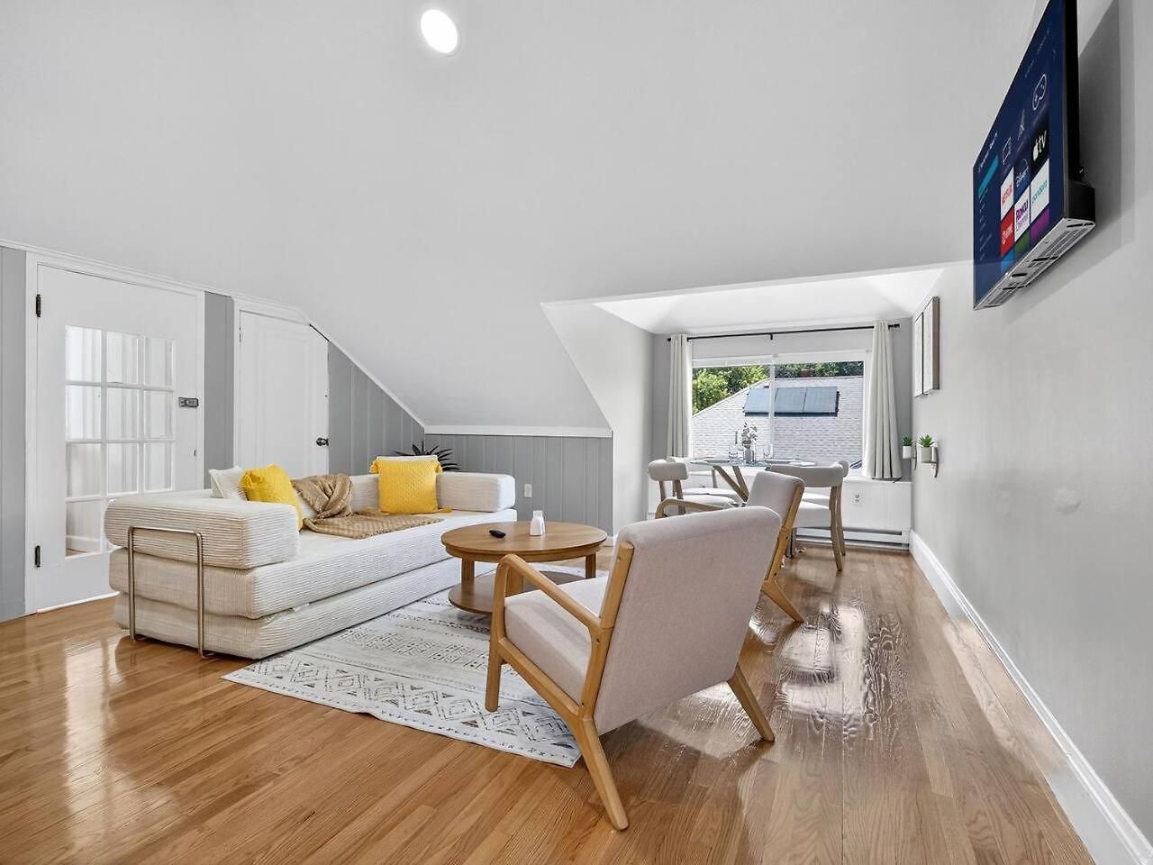Charming 1br In With Free Parking Apartment *